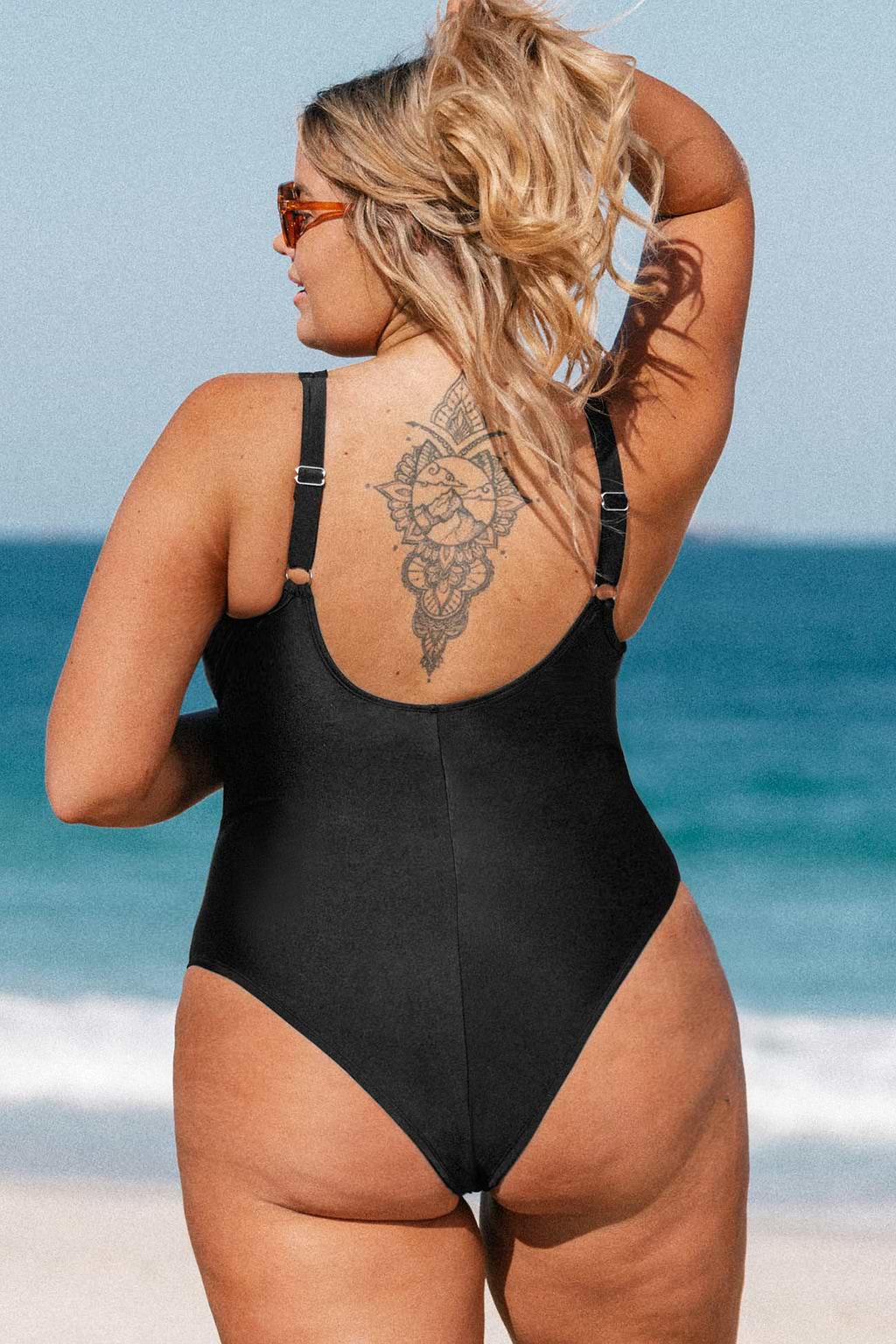 Maillot de bain une pièce grande taille à empiècement en mesh
