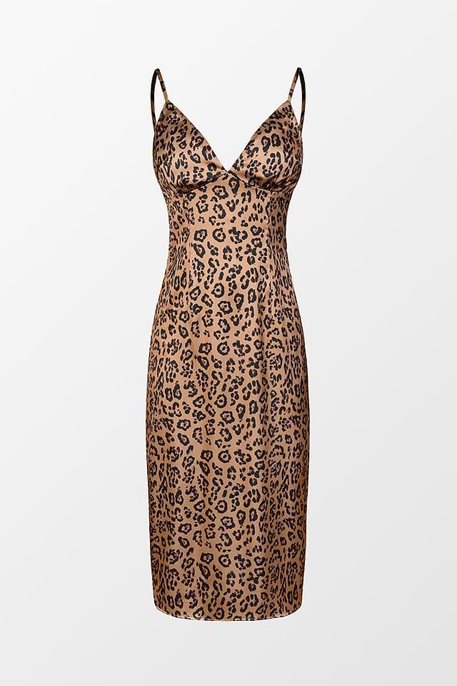 leopard print strappy cup detail midi dress PrettyLittleThing | Dresses | Prettylittlething X Lori Harvey Leopard Print Strappy Cup Detail Midi Dress
