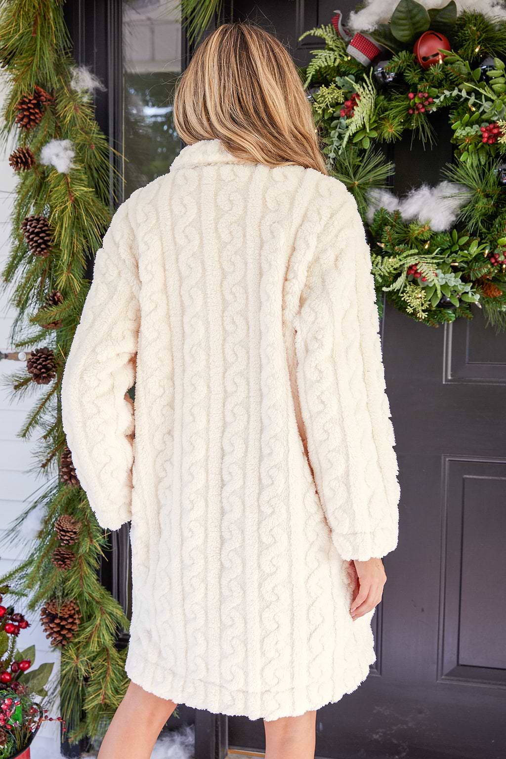 Manteau à col échancré et double boutonnage