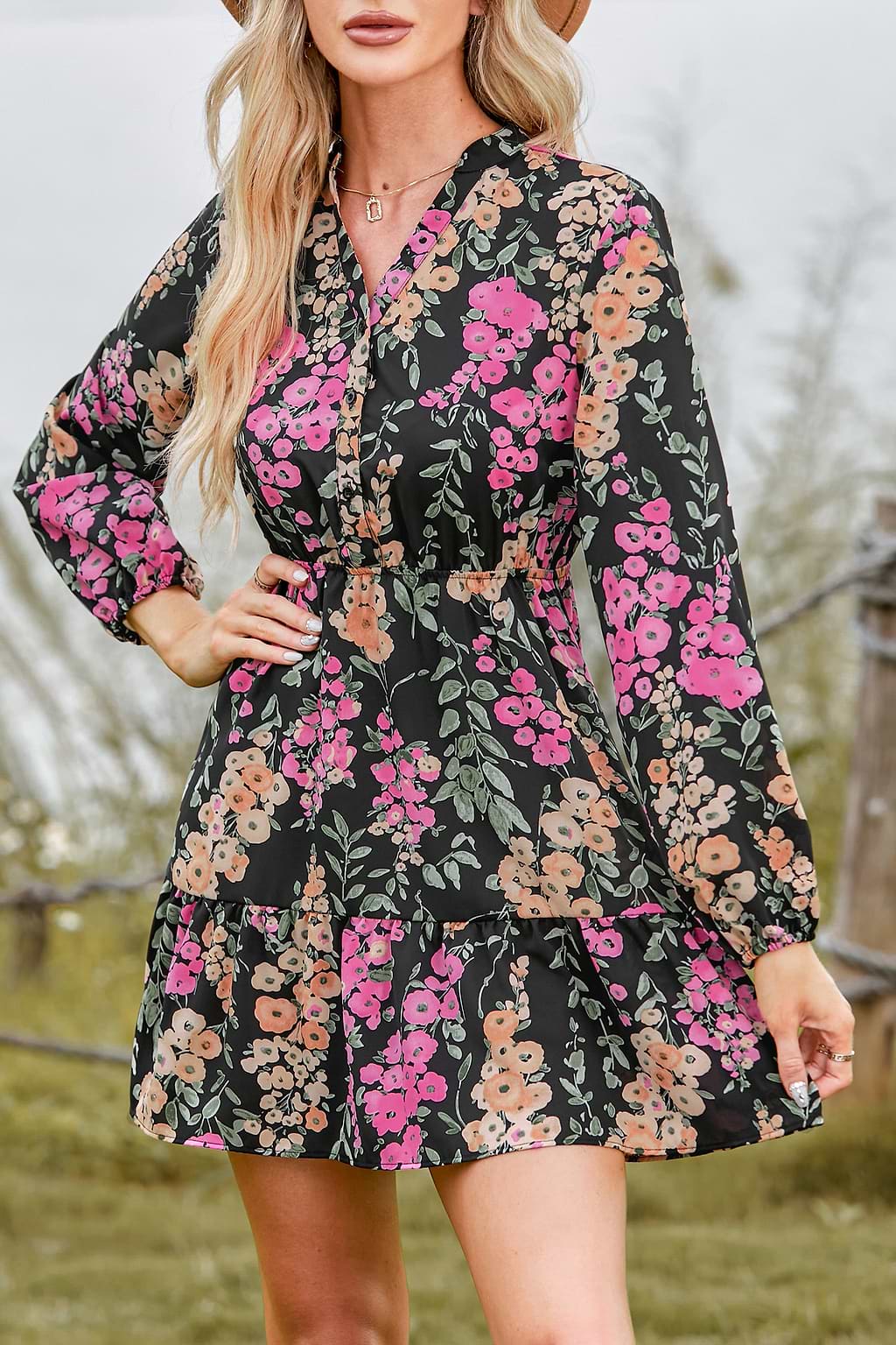 Robe avec col en V et manches bouffantes à imprimé floral