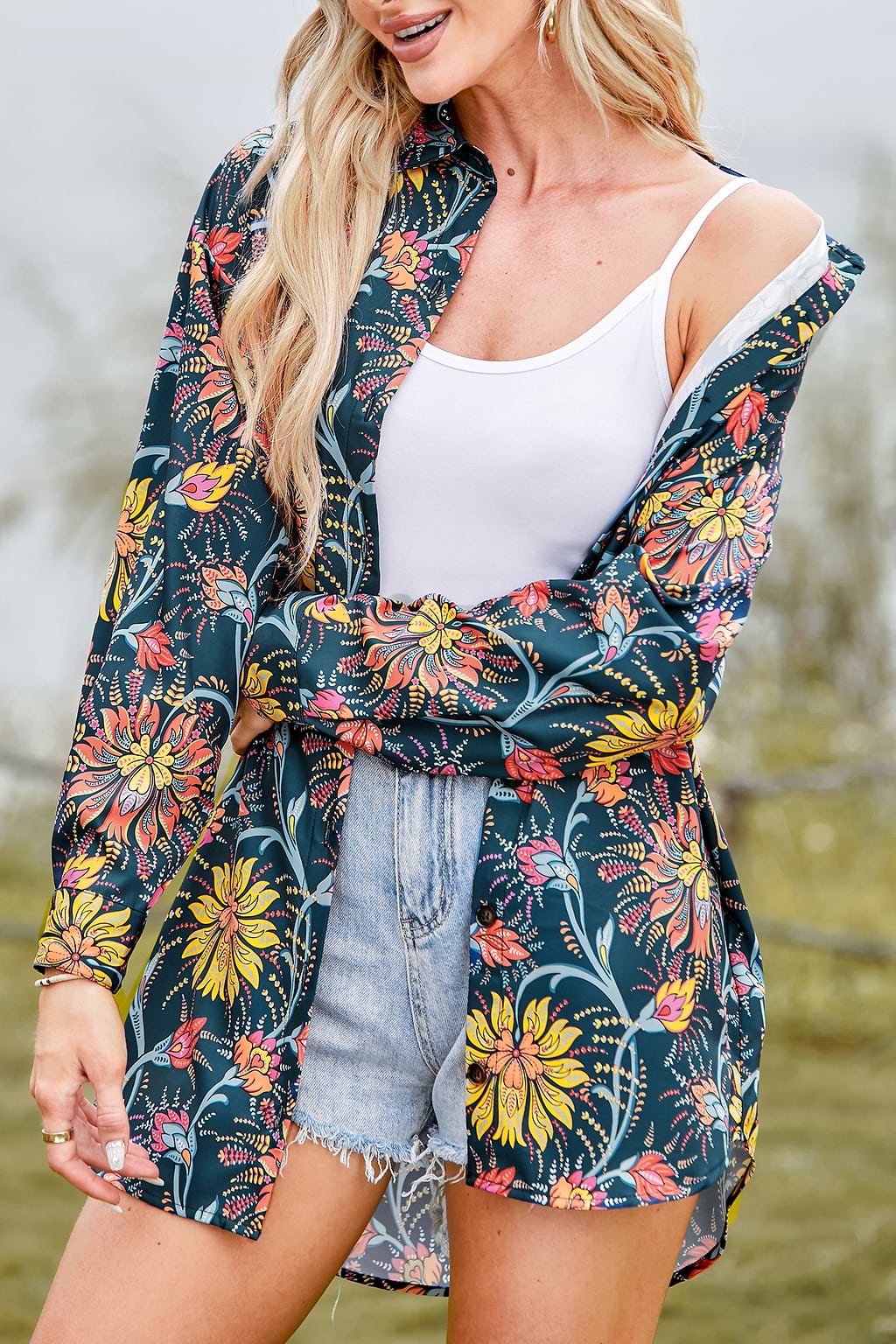 Robe chemise mini à ceinture et imprimé tropical