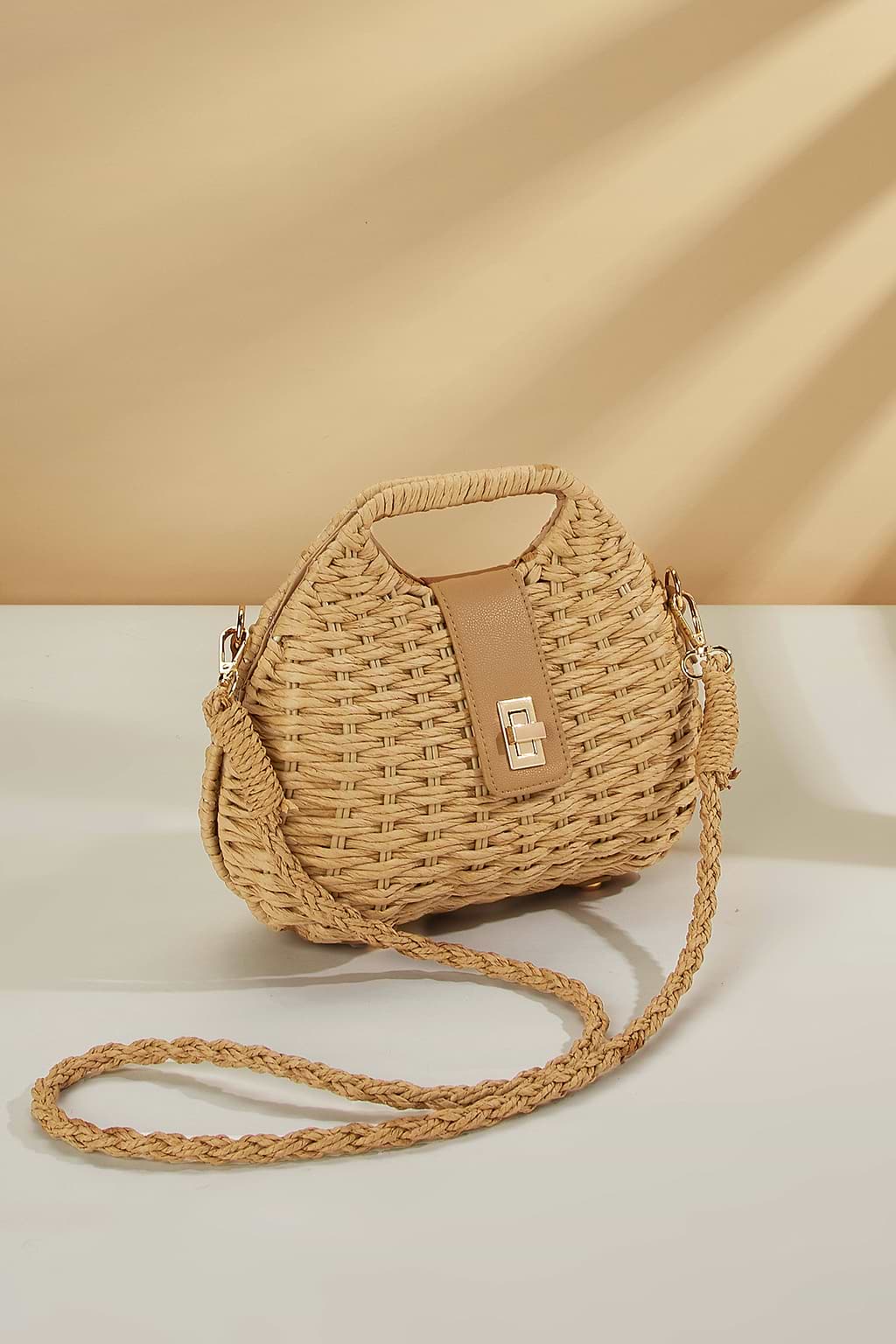 Twist Lock Mini Straw Bag