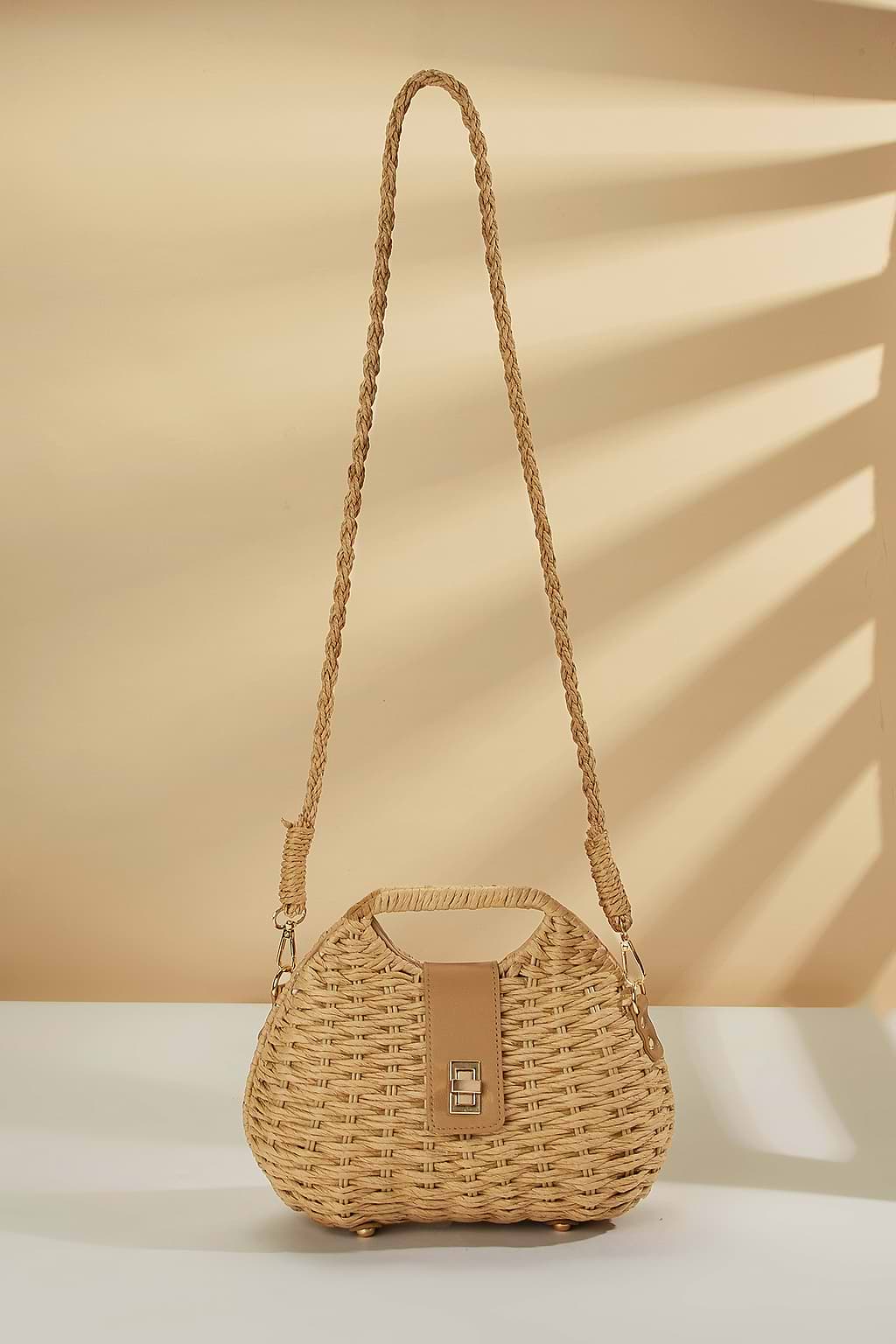 Twist Lock Mini Straw Bag