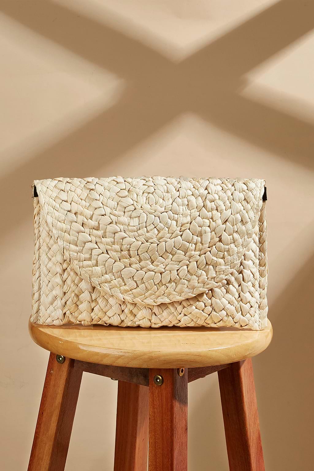 Clutch tejido neutro