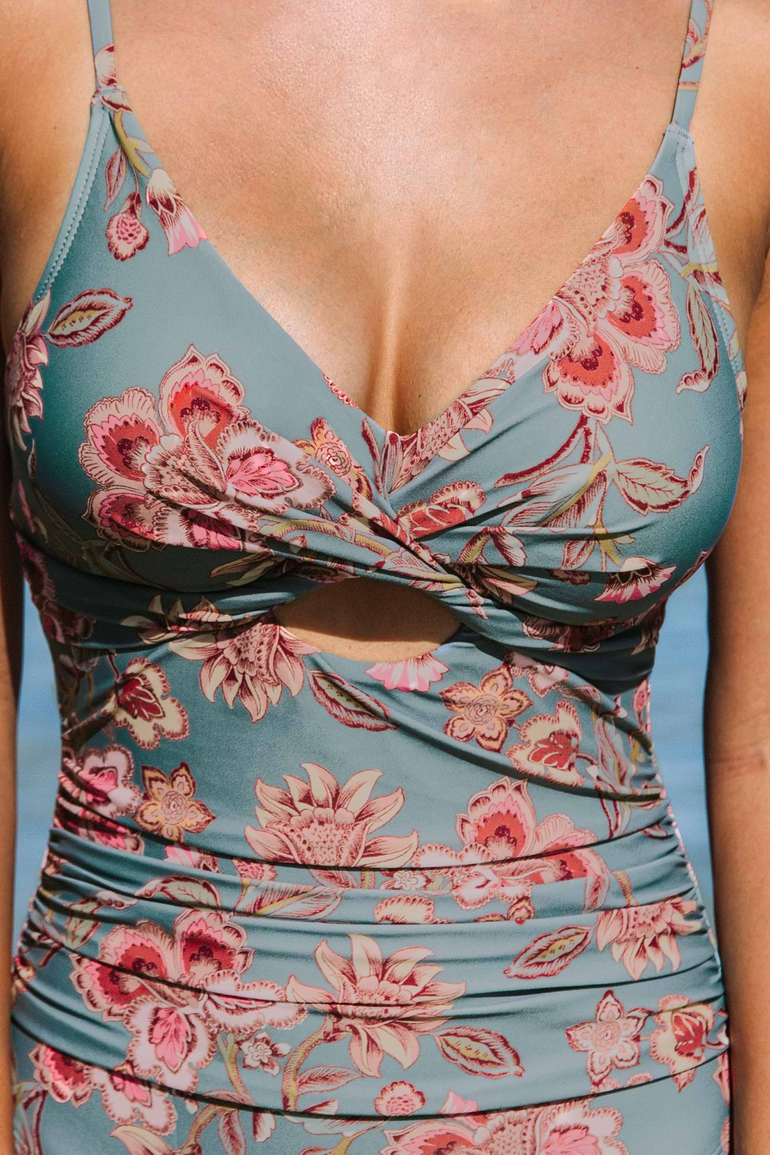 CUPSHE ツイスト＆カットアウトフローラル ワンピース水着 CUPSHE One Piece Swimsuit for Women Bathing Suits Twist