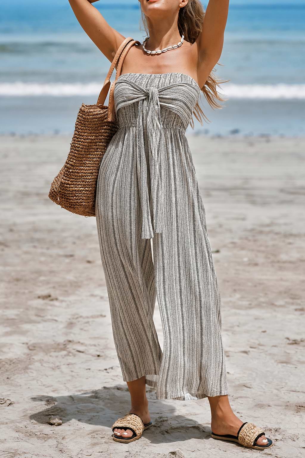 Strapless jumpsuit met strik aan de voorkant