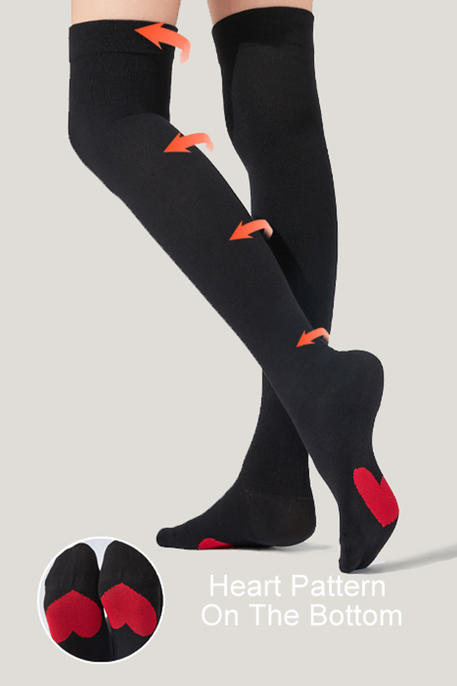 Chaussettes à genoux noir avec cœur rouge