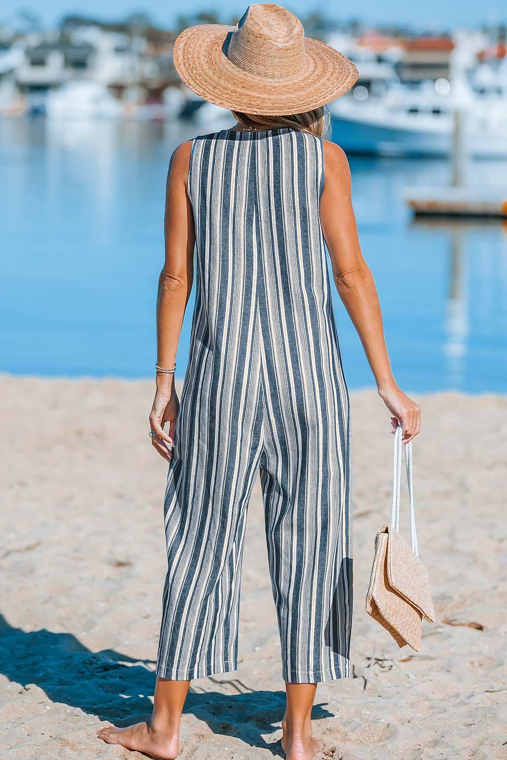 Gestreifter Jumpsuit mit Knopfleiste und lockerer Passform