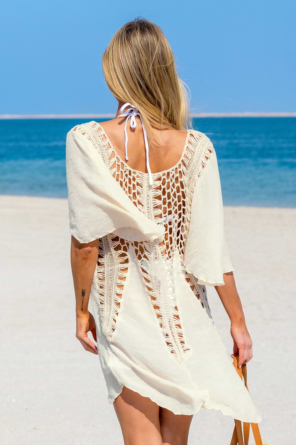 Uitgesneden gehaakte cover-upjurk