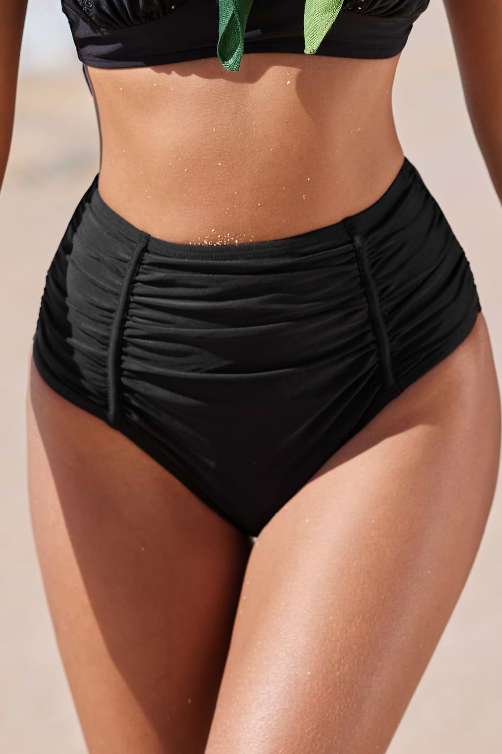 Bikini taille haute ventre plat noir