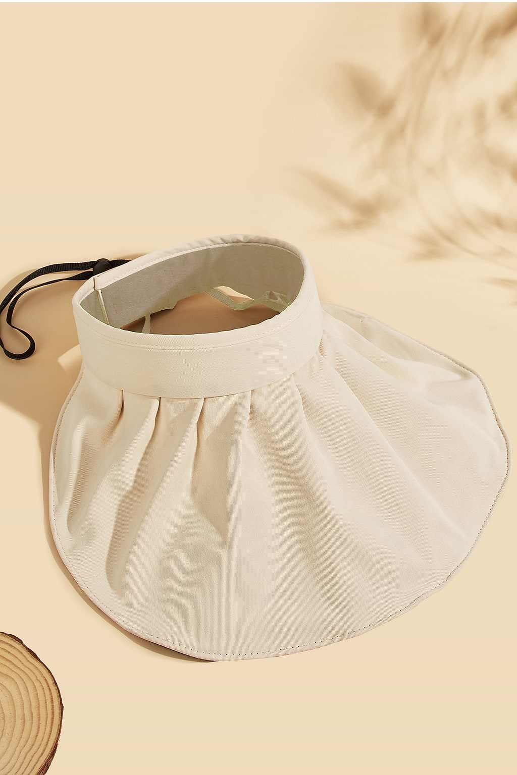 Neutraal vizier met lange rand