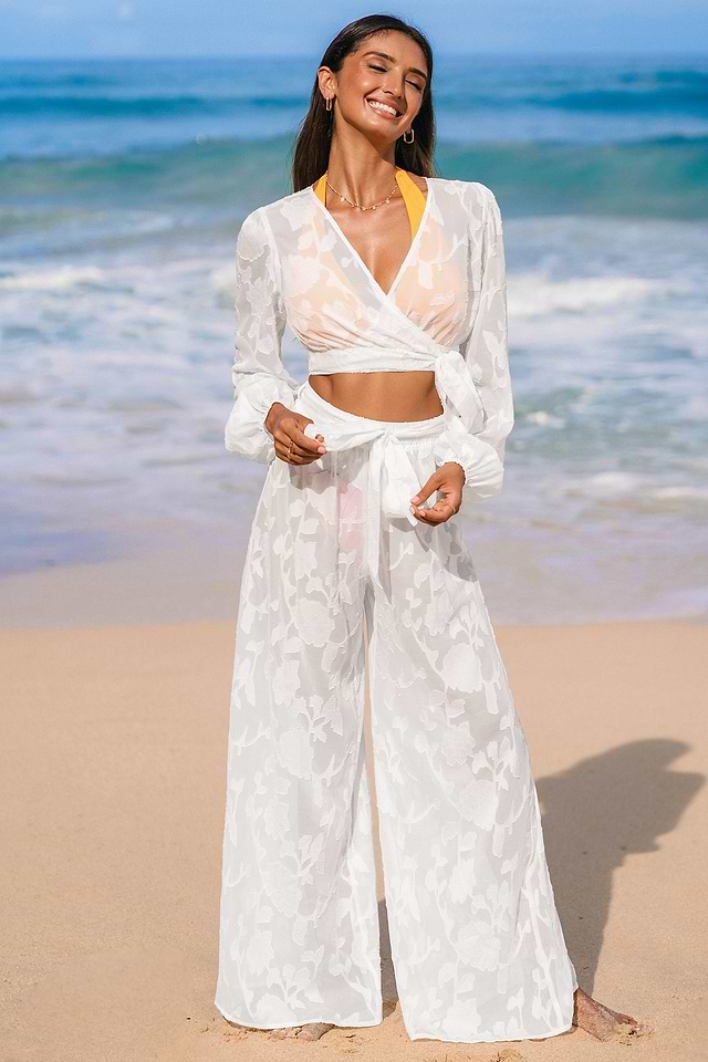 Pantaloni da spiaggia bianchi a gamba larga