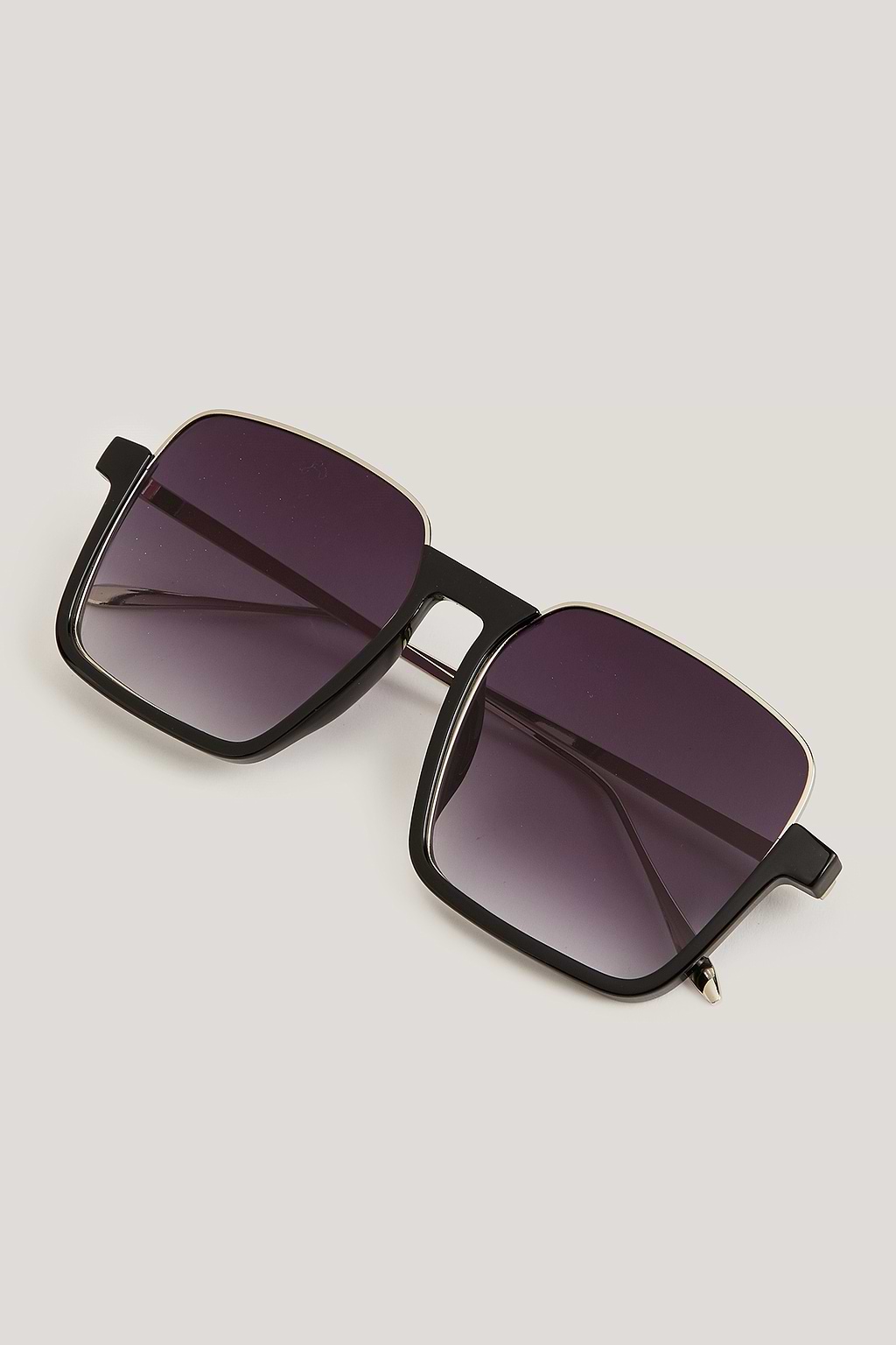 Gafas de sol cuadradas negras