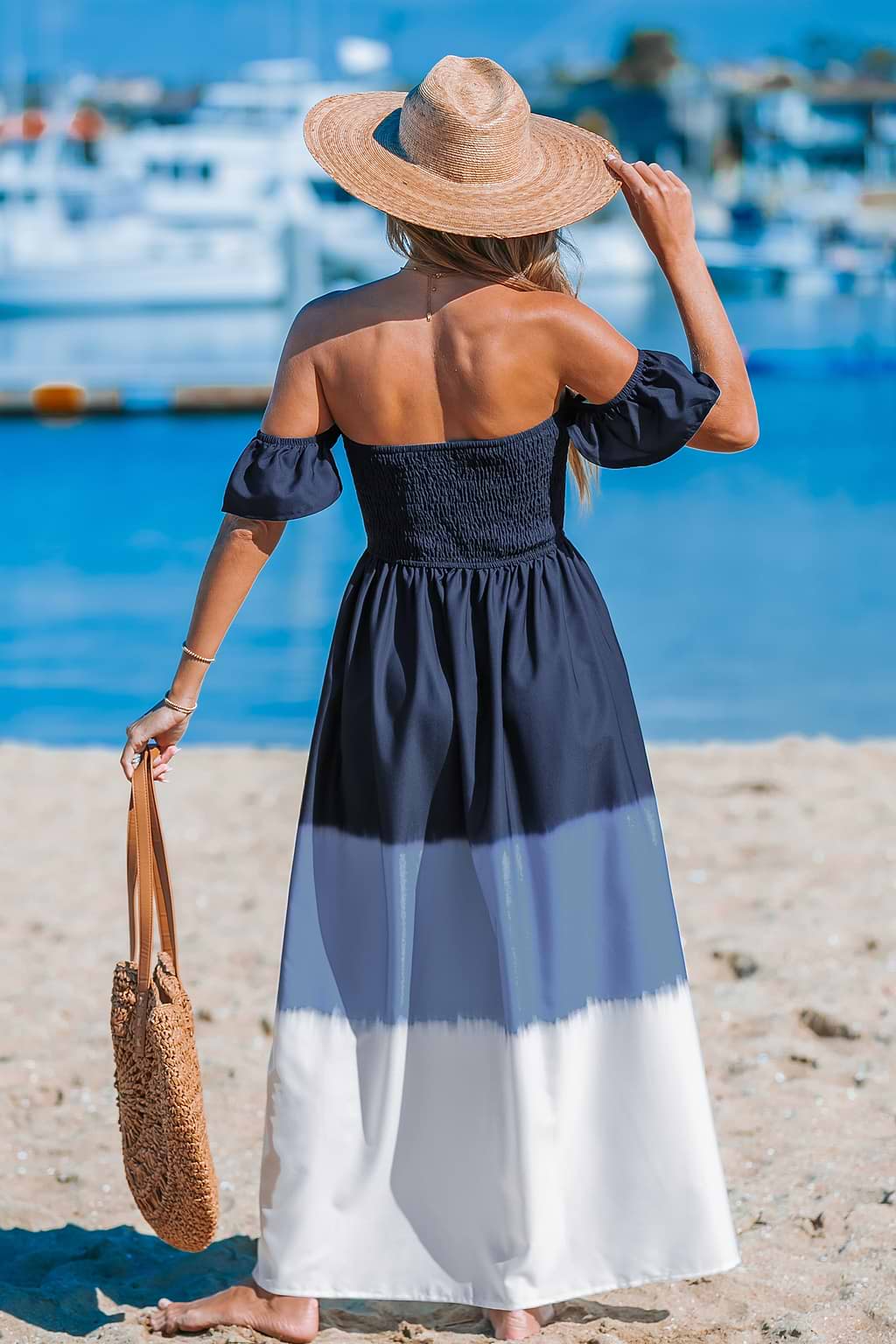 Vestido largo ombre con hombros descubiertos y mangas acampanadas azul