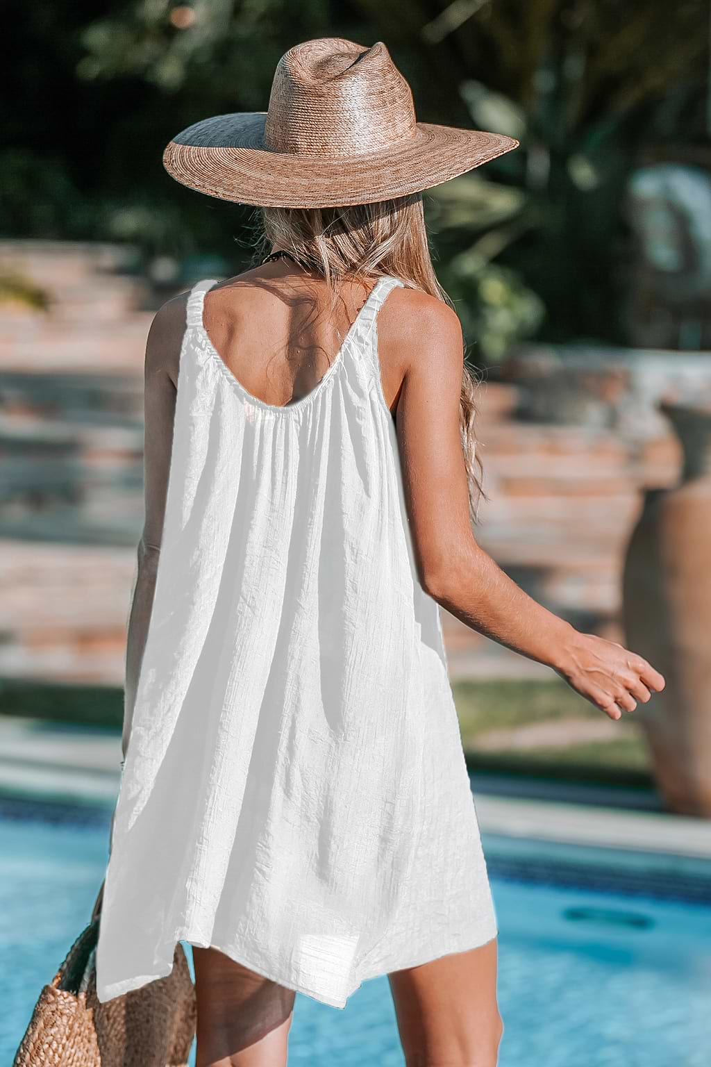 Weißes ärmelloses Cover-Up-Slipkleid