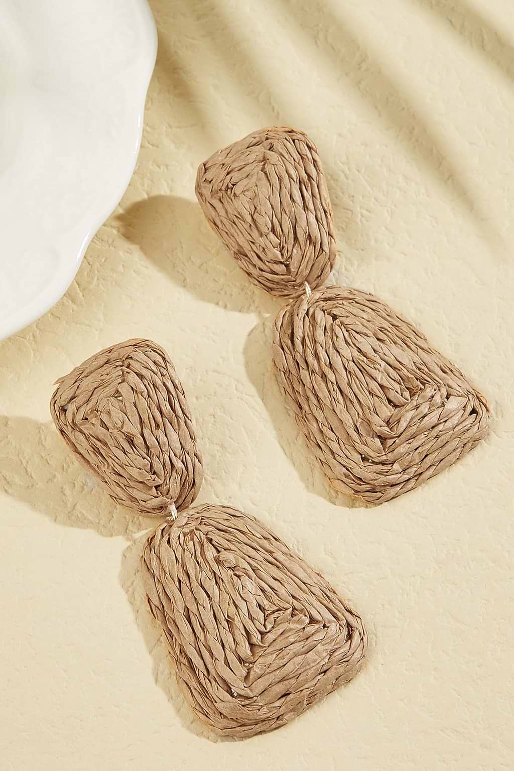 Jute-Tropfenohrringen