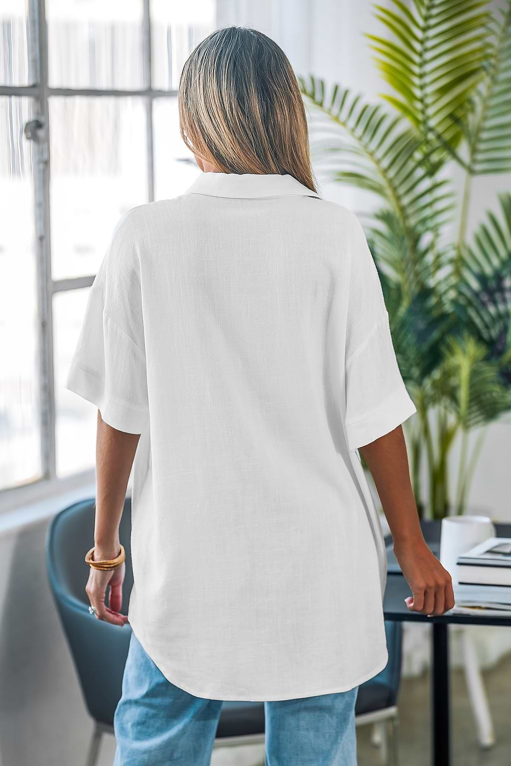 Weiße Kurzarmbluse mit Knopfleiste