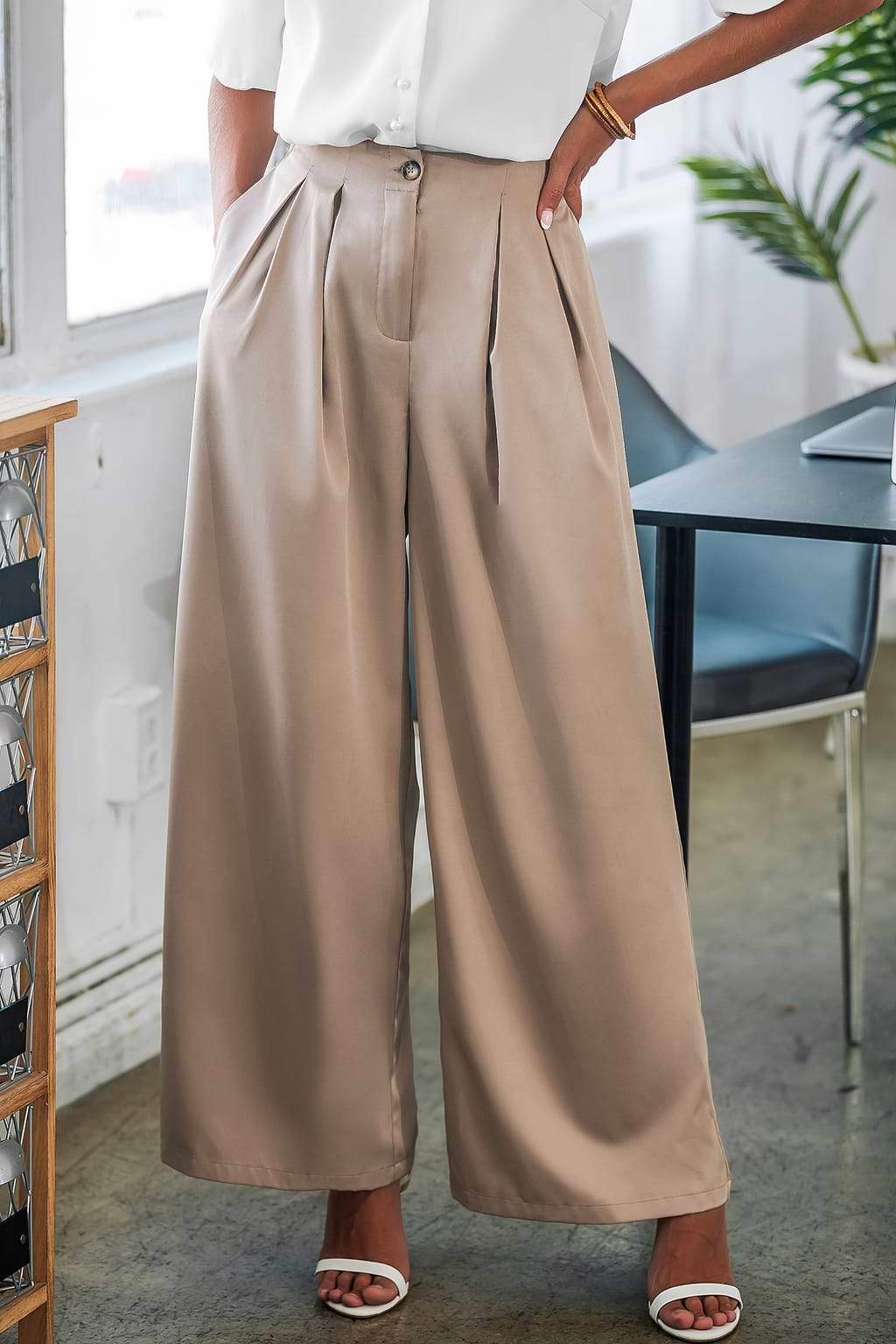 Pantalon avec boutons à la taille kaki