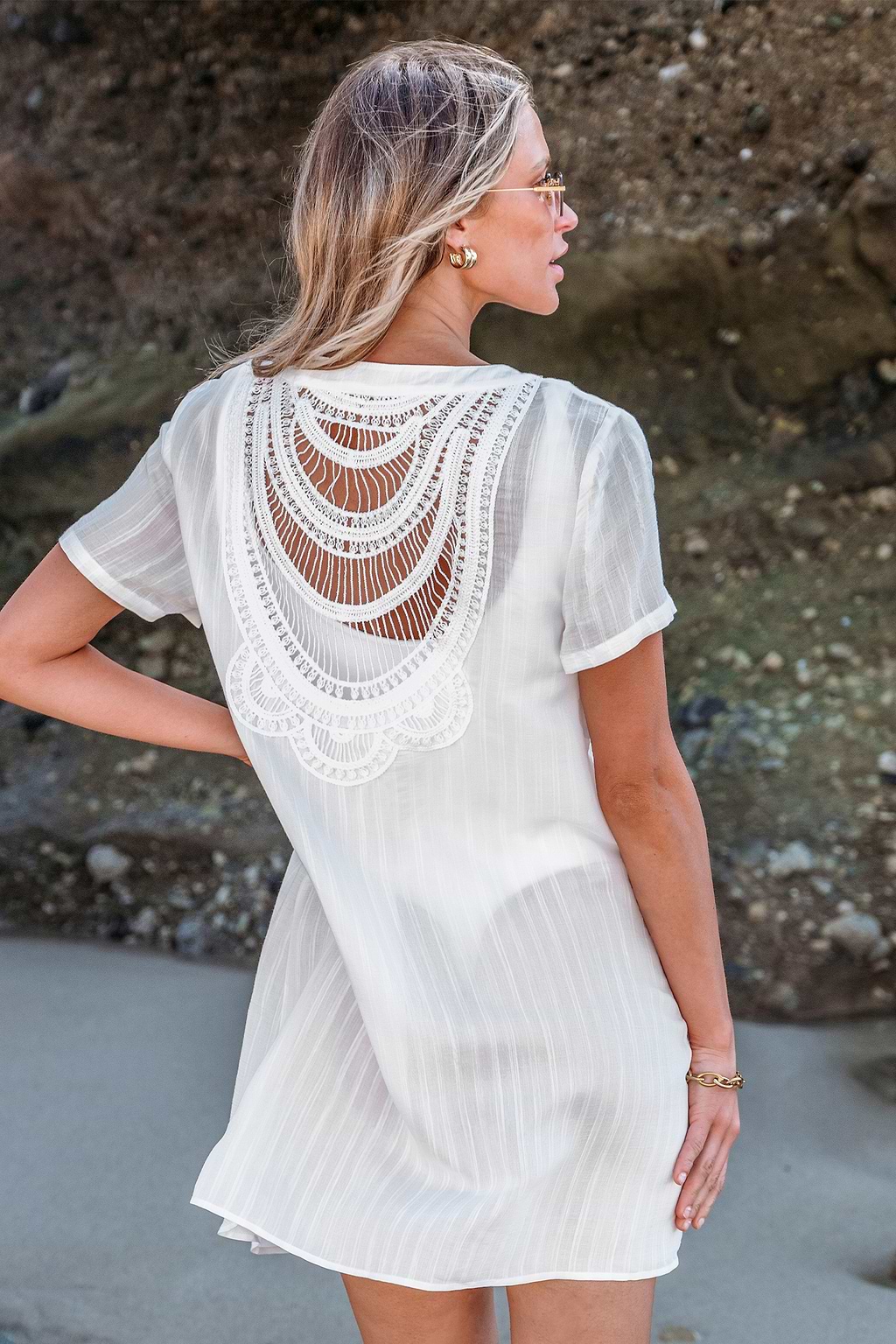 Robe cover up mini à manches courtes découpée blanche