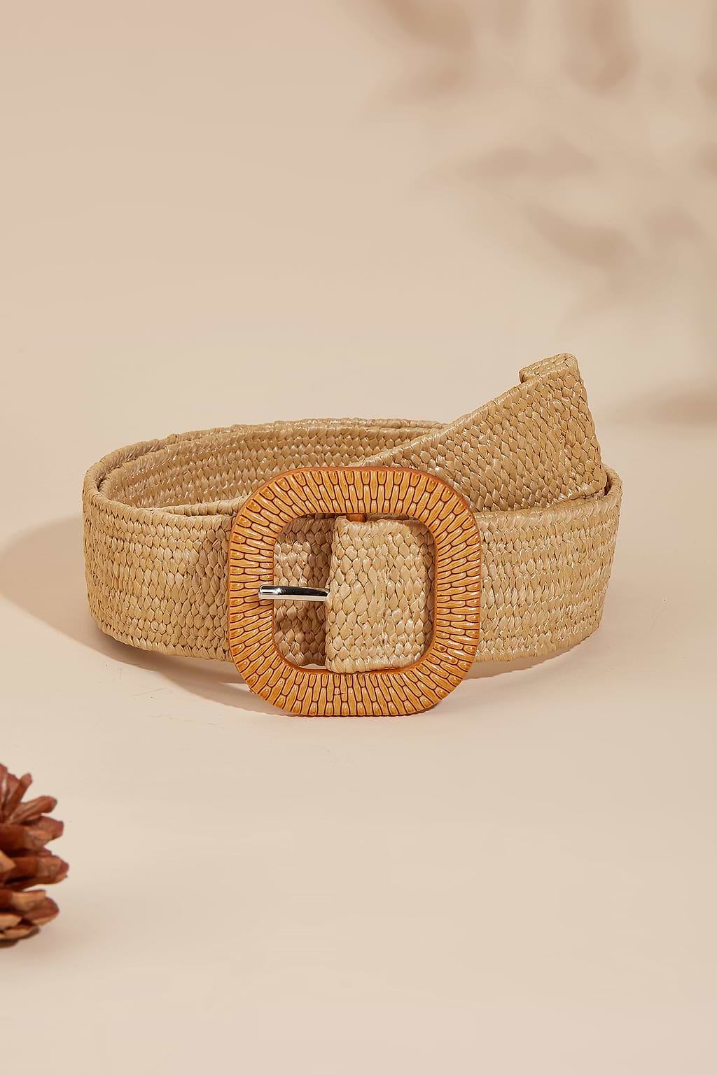 Ceinture en paille à boucle carrée