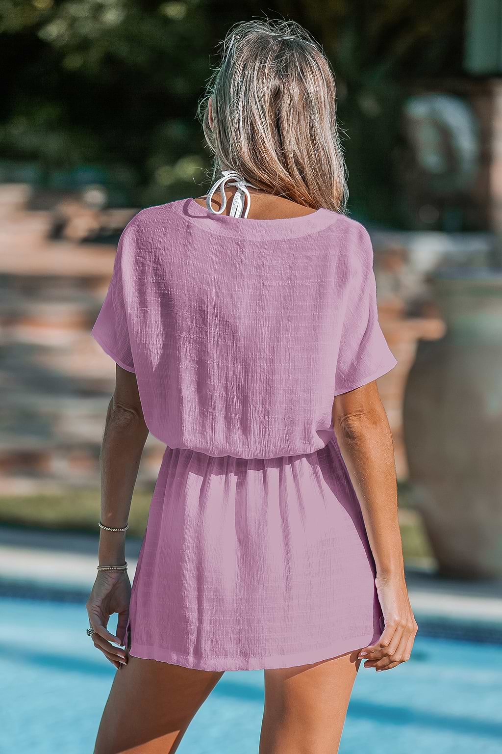 Lavendelfarbenes kurzärmeliges Cover-Up-Kleid