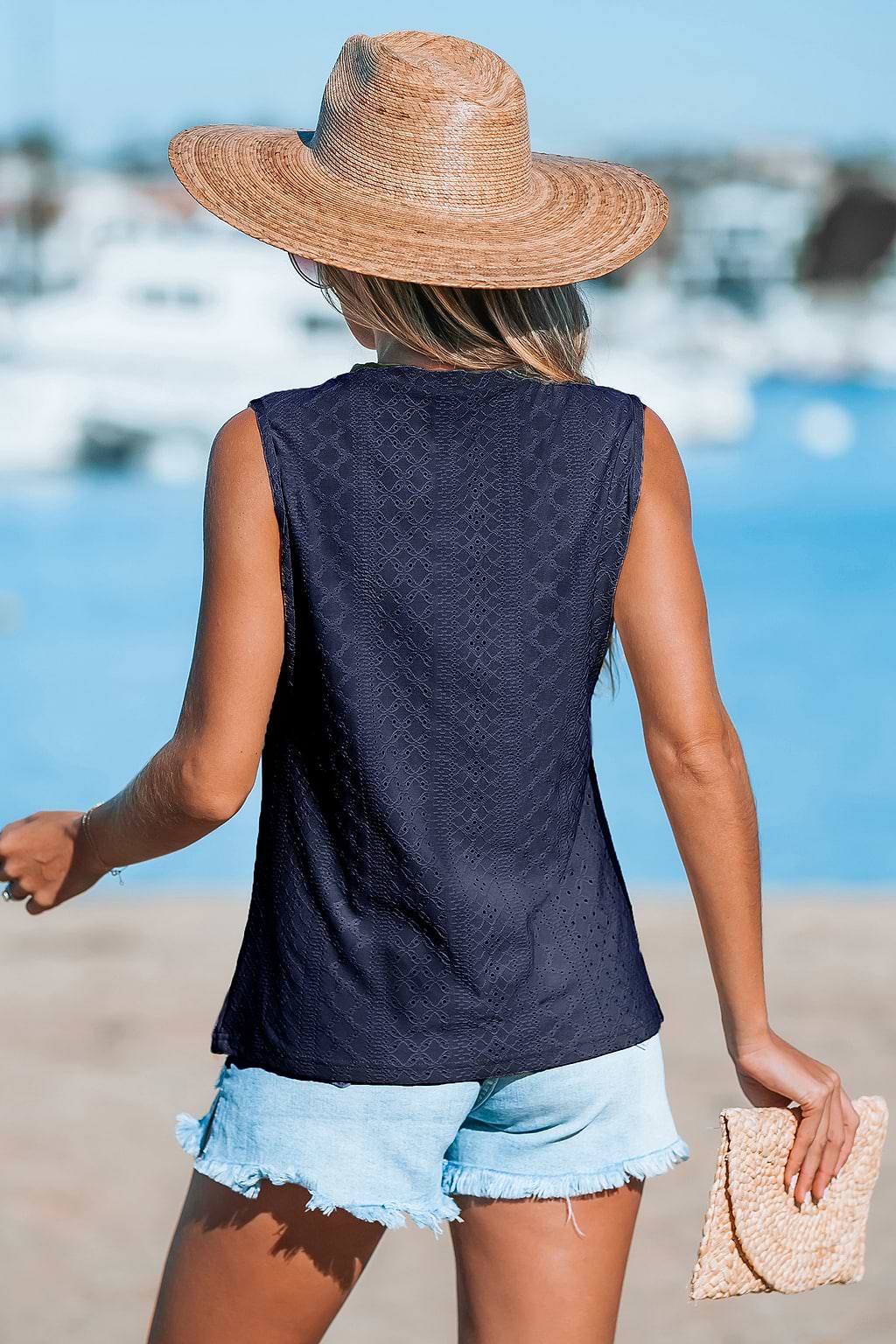 Camiseta sin mangas de punto con ojales y cuello redondo azul marino