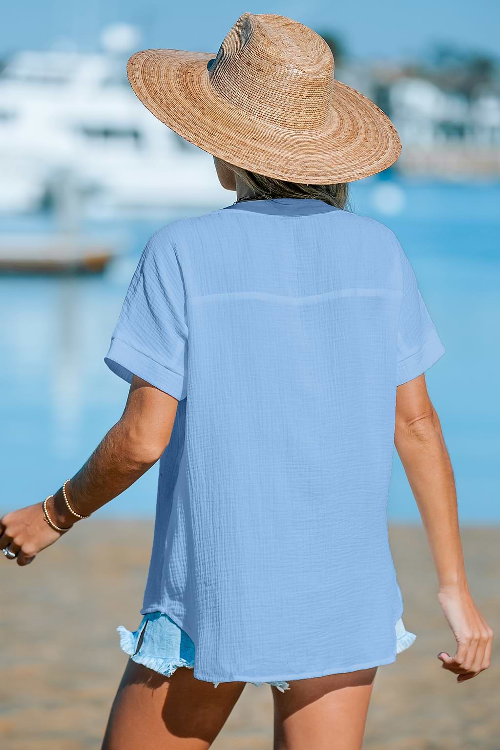 Reine Baumwolle Hellblaues Top mit V-Ausschnitt und Knopfleiste