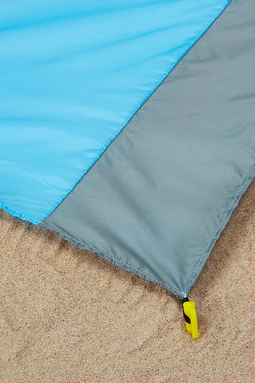 Überdimensionale Colorblock-Stranddecke