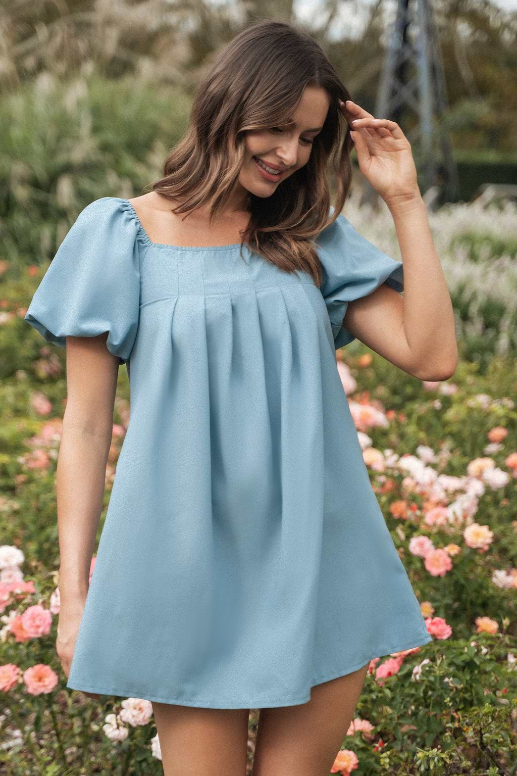 Robe mini à col carré et manches bouffantes bleu pâle