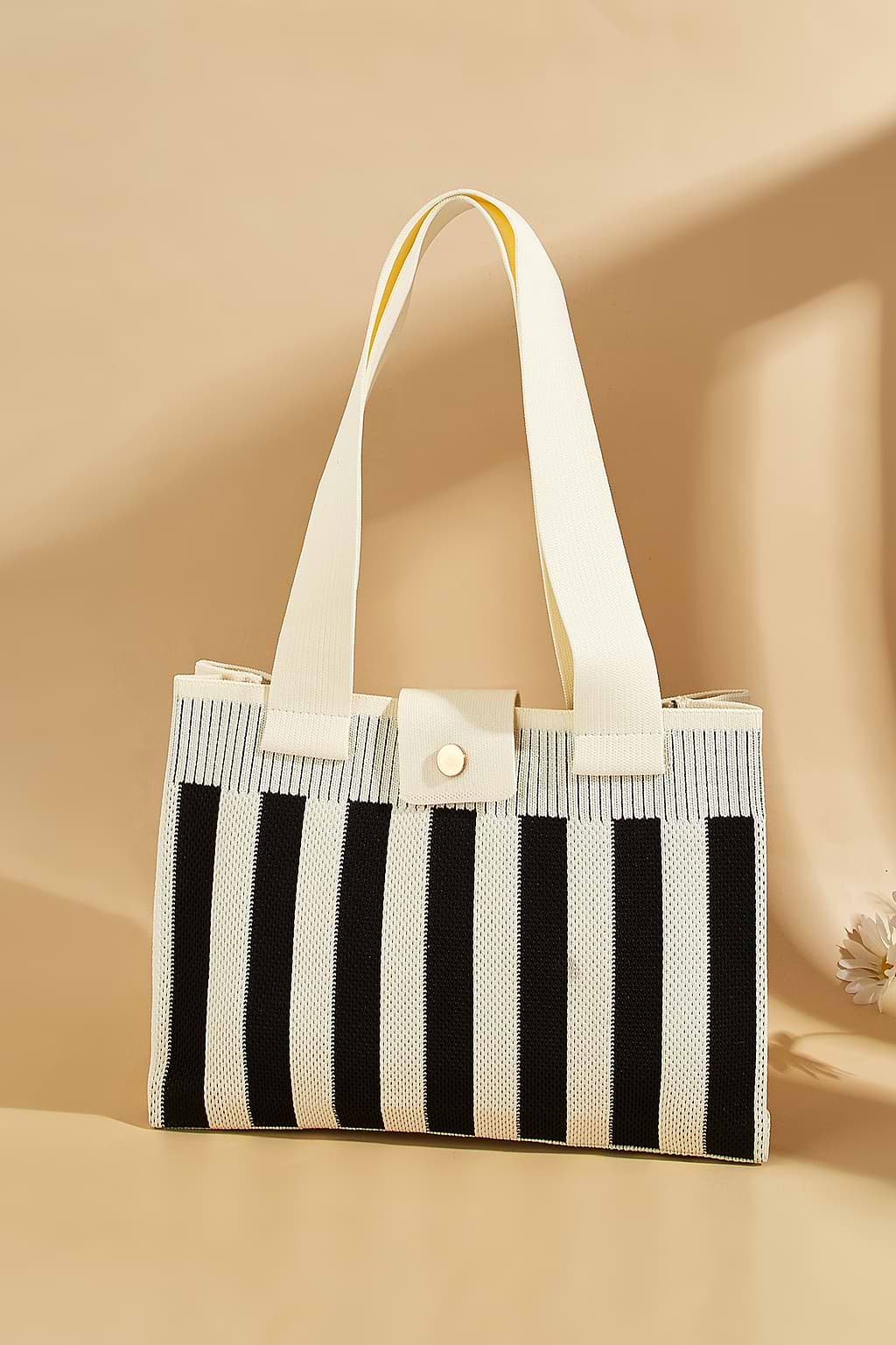 Bolso rectangular de rayas de crochet blanco
