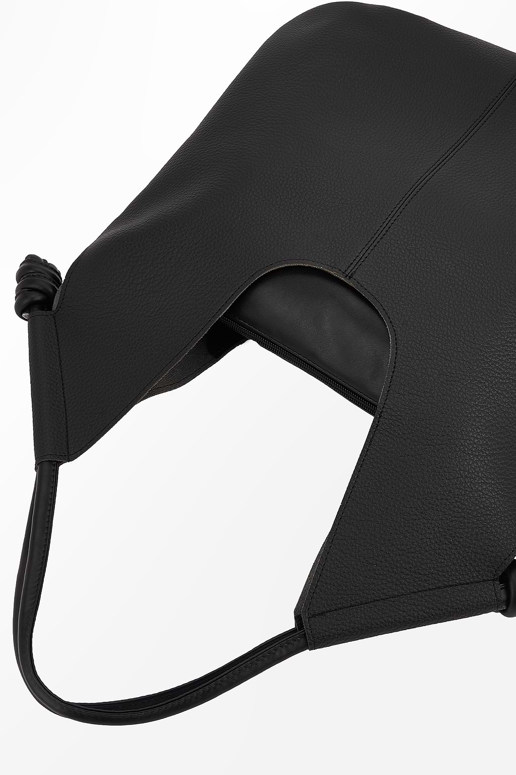 Bolso Redondo Con Asas Negro