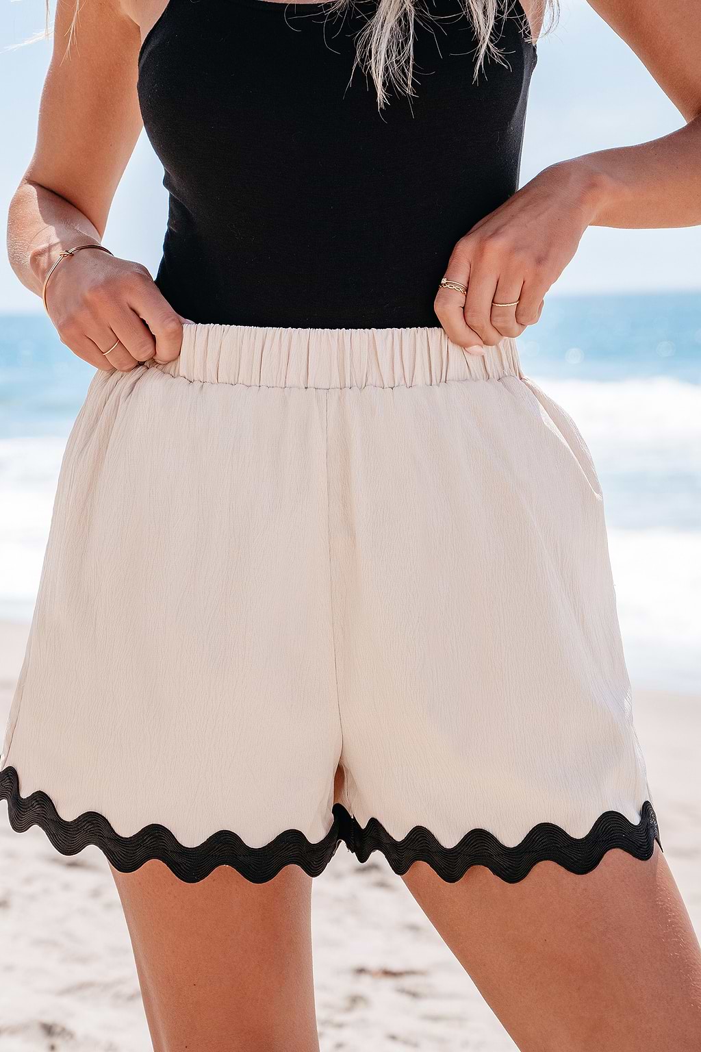 Abrikoos geschulpte elastische taille shorts