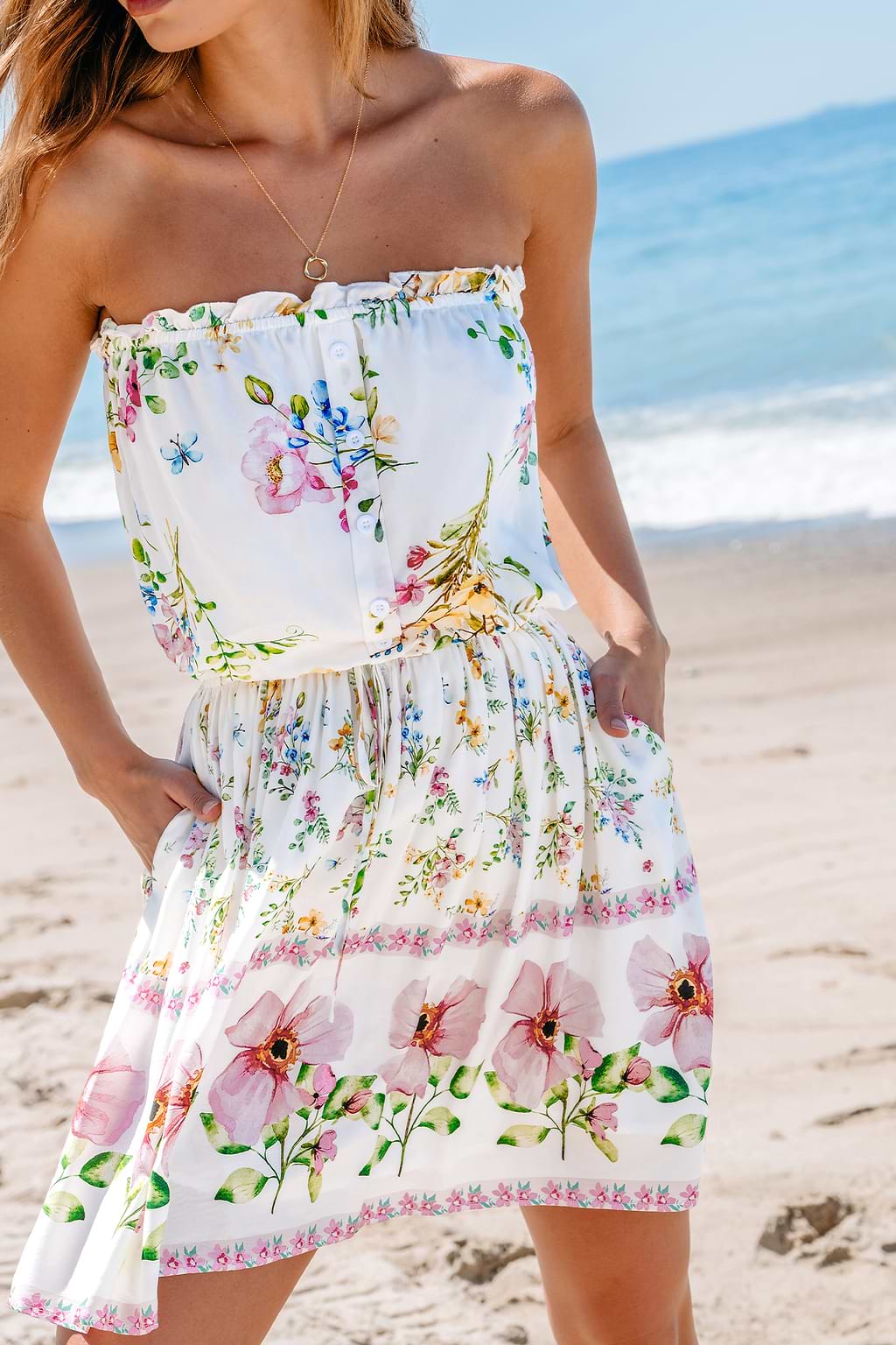 Robe courte avec taille à nouer à imprimé floral