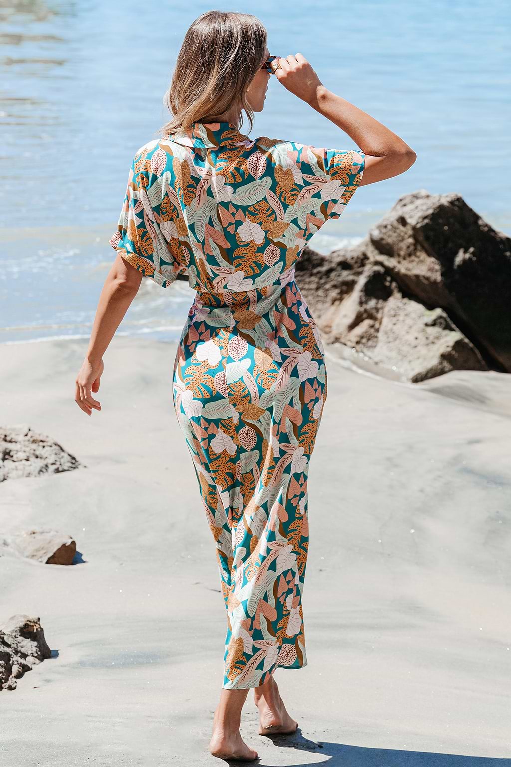 Robe chemise maxi à boutons sur le devant tropicale