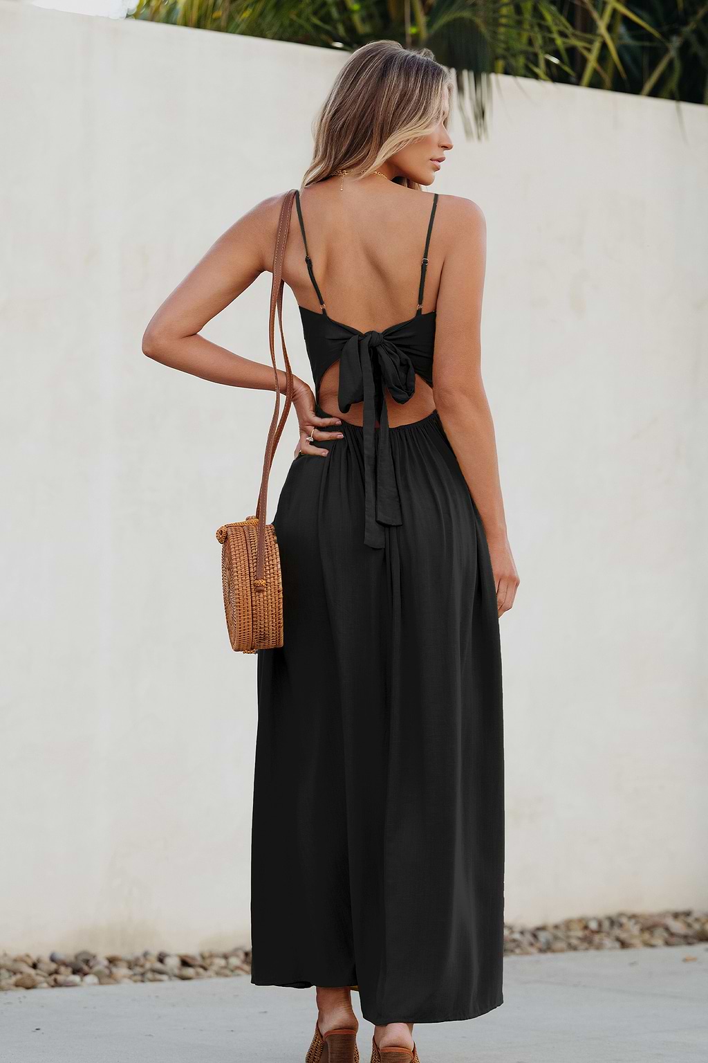 Black Front Twist & Keyhole Maxi Dress