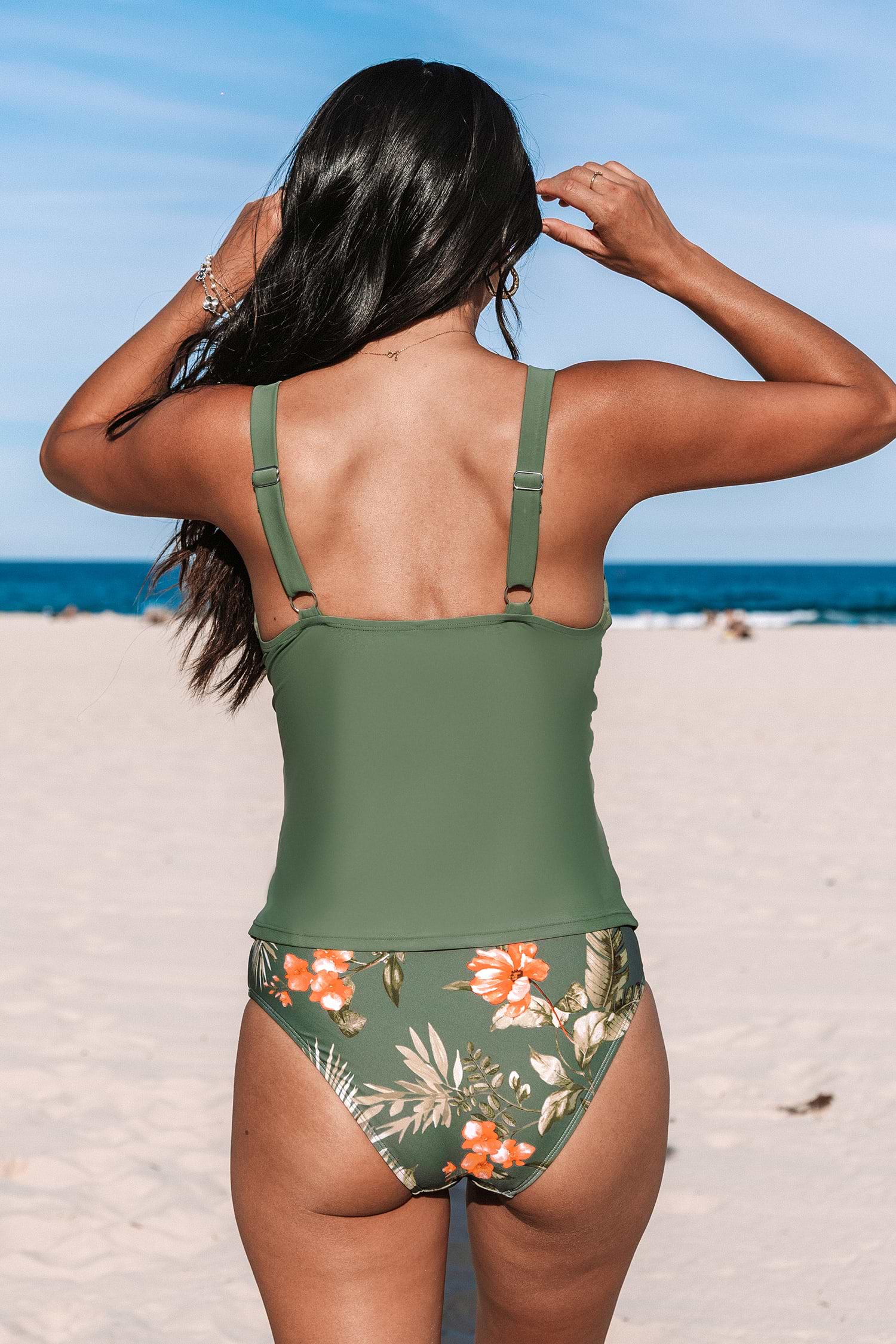 【CUPSHE】トロピカル柄 タンキニトップ ＆ ボトムスセット Eucalyptus Ruched Tankini Top & Tropical Mid-Rise Bottoms Set