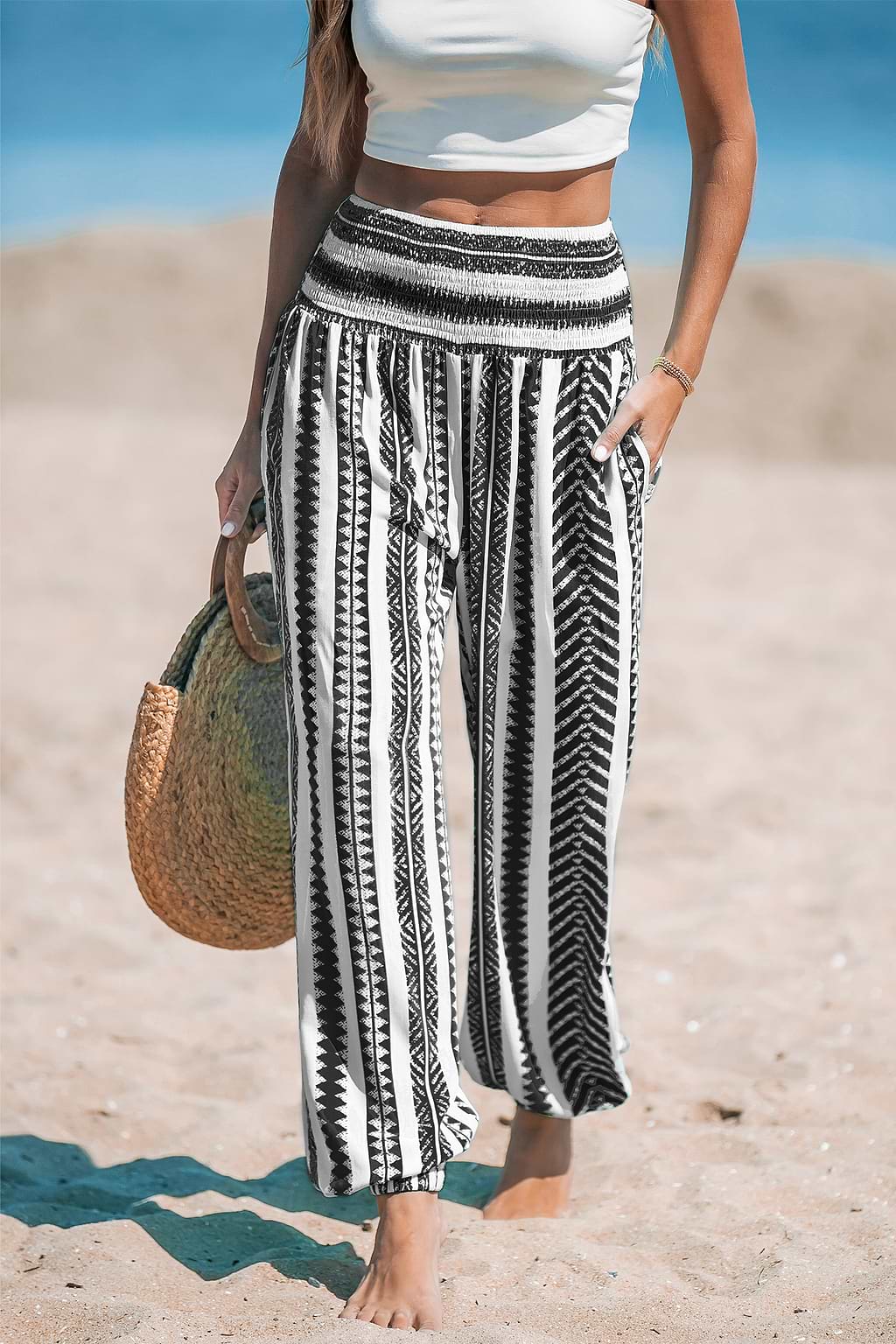 Hochgeschlossene Jogginghose mit Geodruck