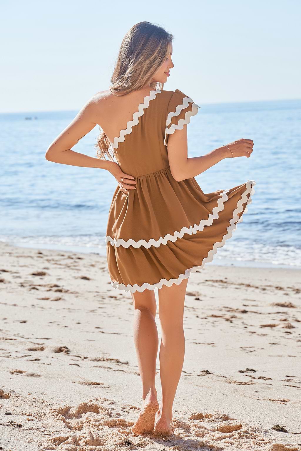 Contrast Scalloped Trim One-Shoulder Dress