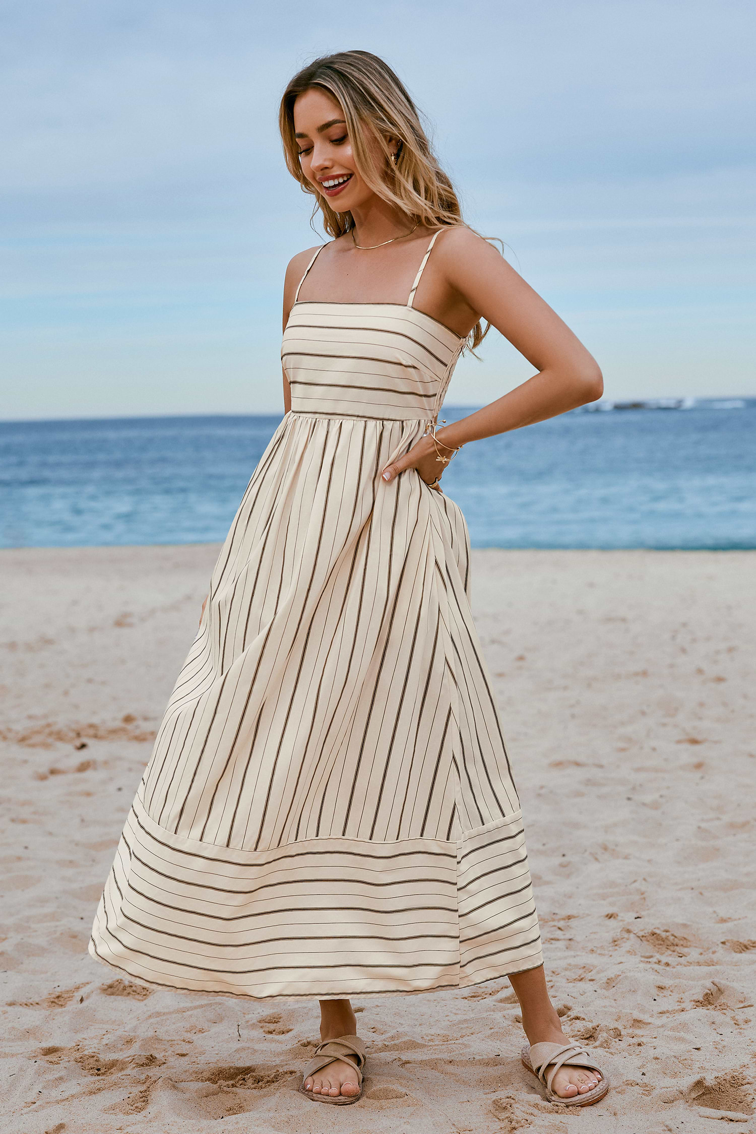 【売切御免!!】CUPSHE ストライプノースリーブ マキシドレス White Tank & Blue Striped Skirt Maxi Dress