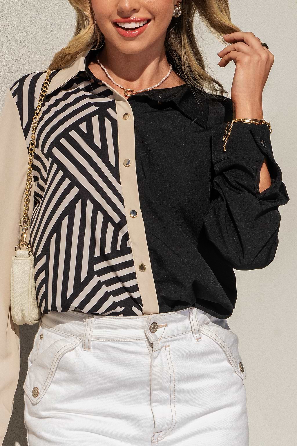 Camisa con estampado abstracto