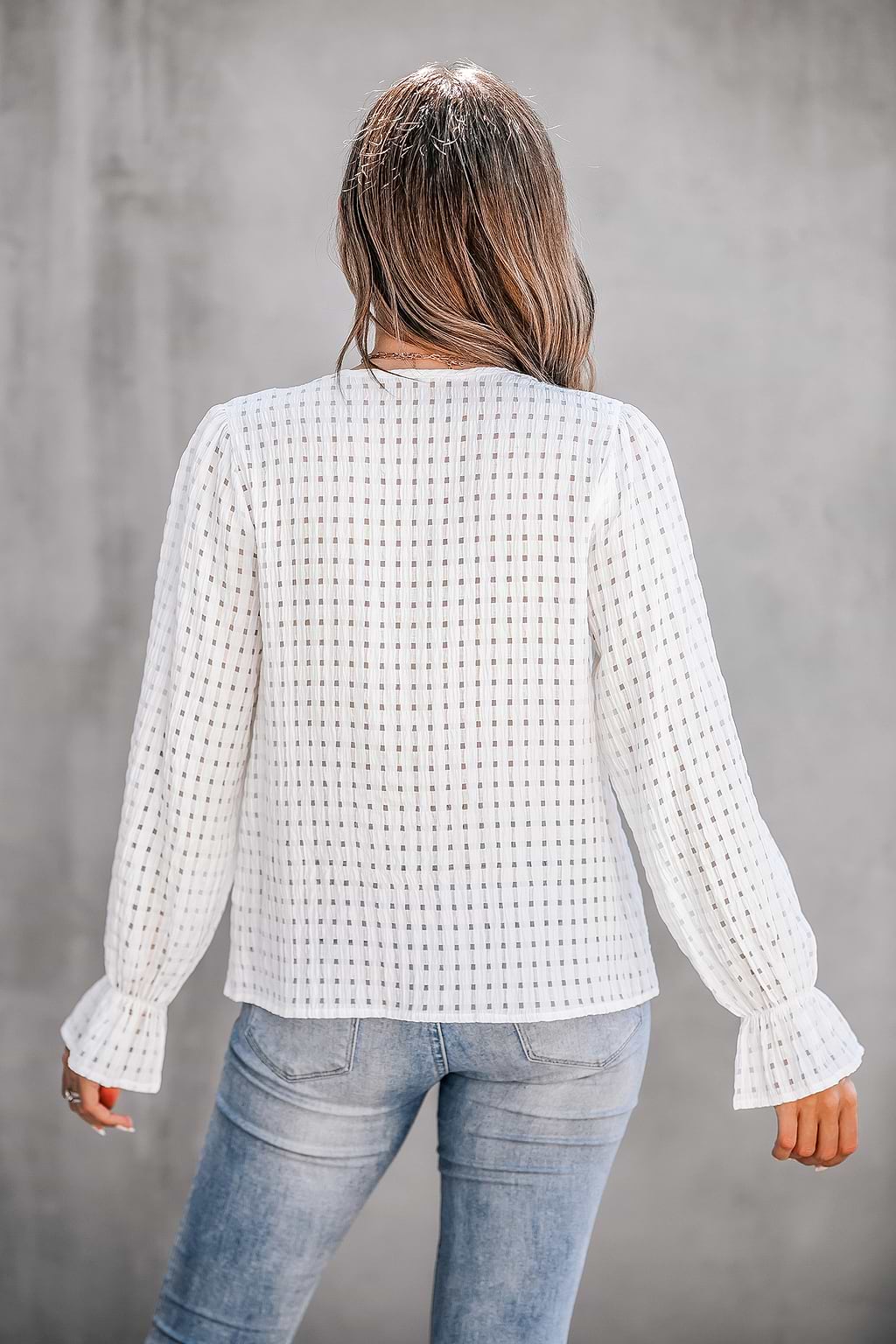 Biała koronkowa bluzka z rękawami poety