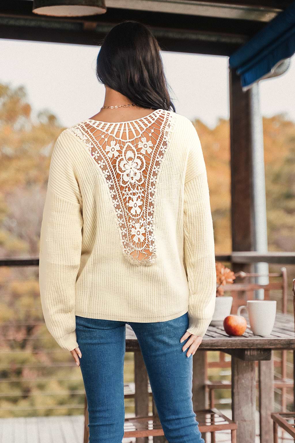 Round Neck Backless Contrast Lace Sweater