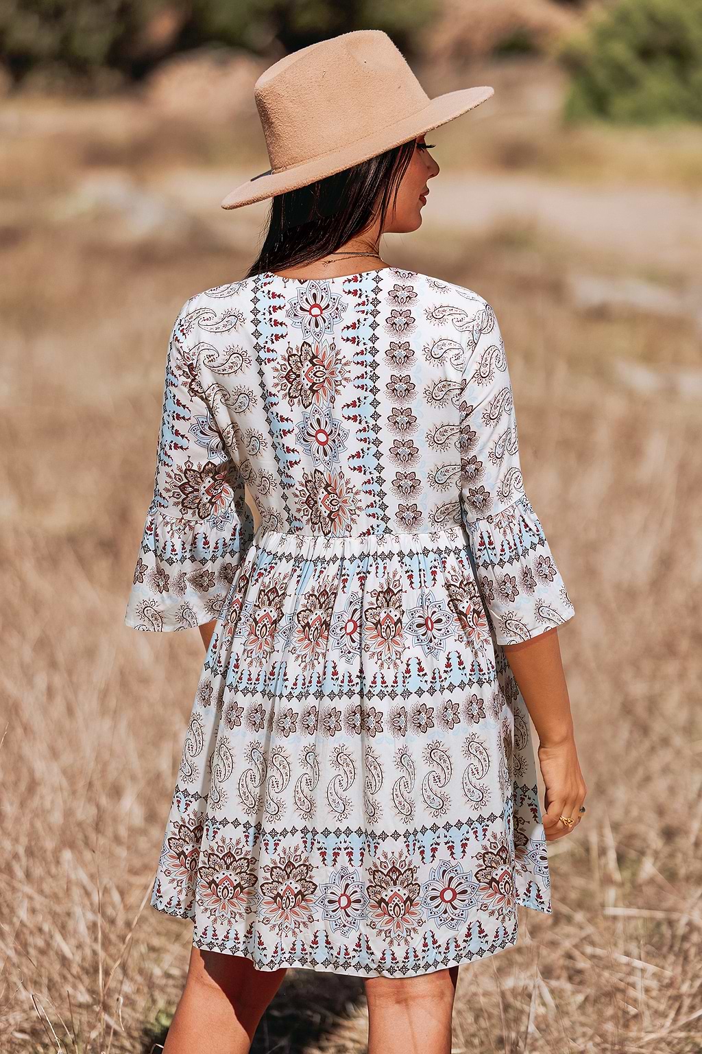 Paisley Boho Minikleid mit ausgestellten Ärmeln