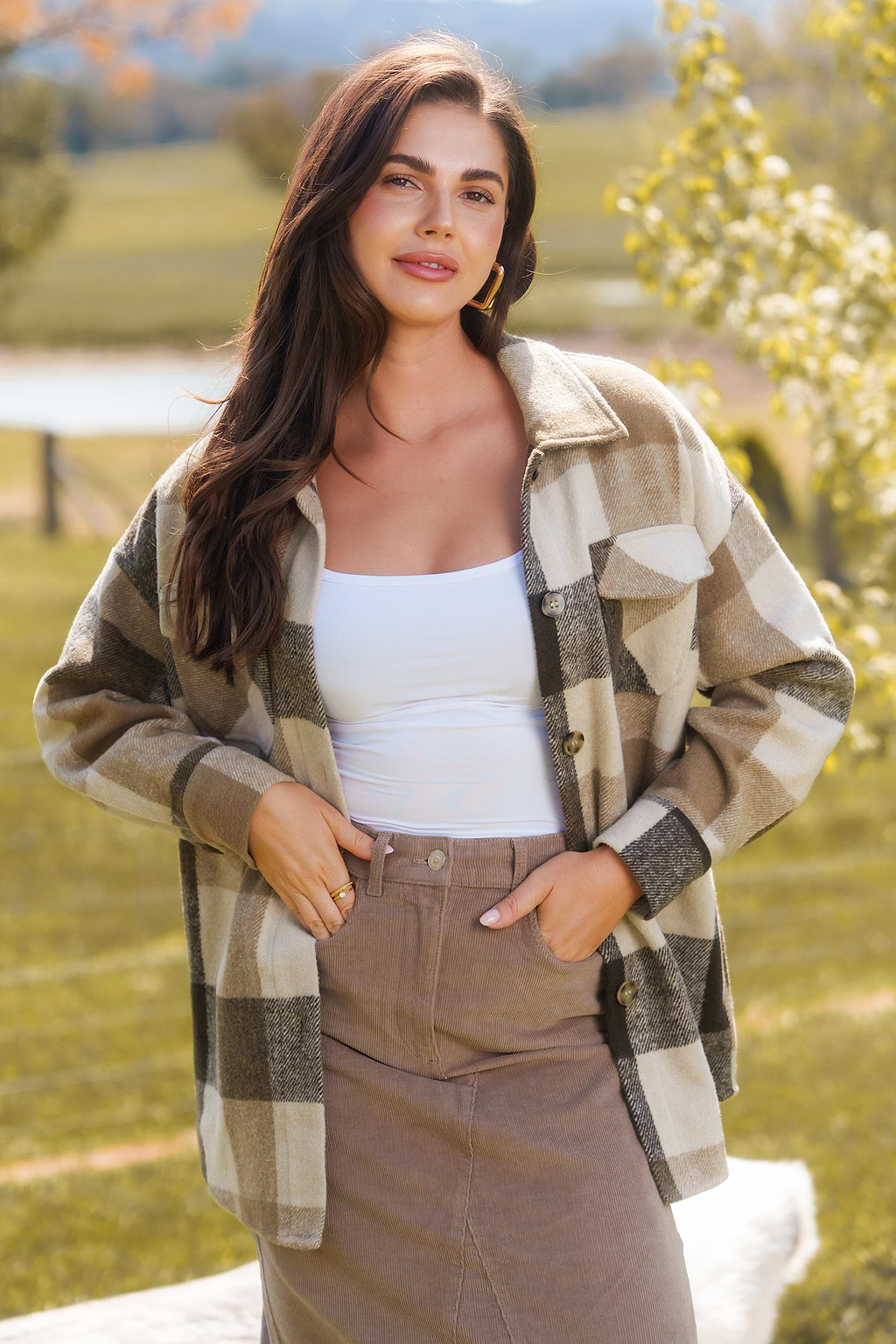 Hellbraune karierte Hemdjacke mit Knopfleiste