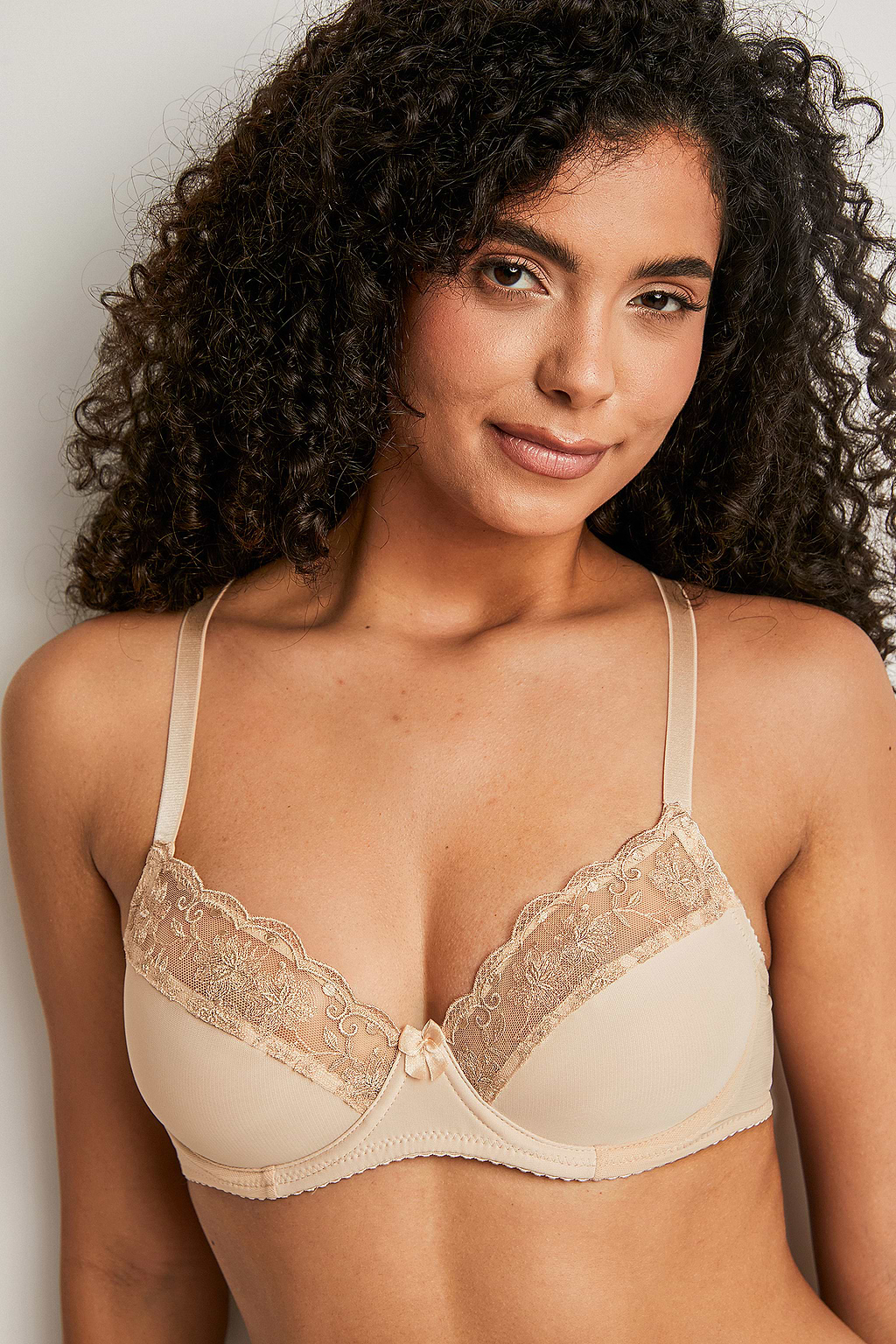 Neutral Romantic Lace Underwire Bra