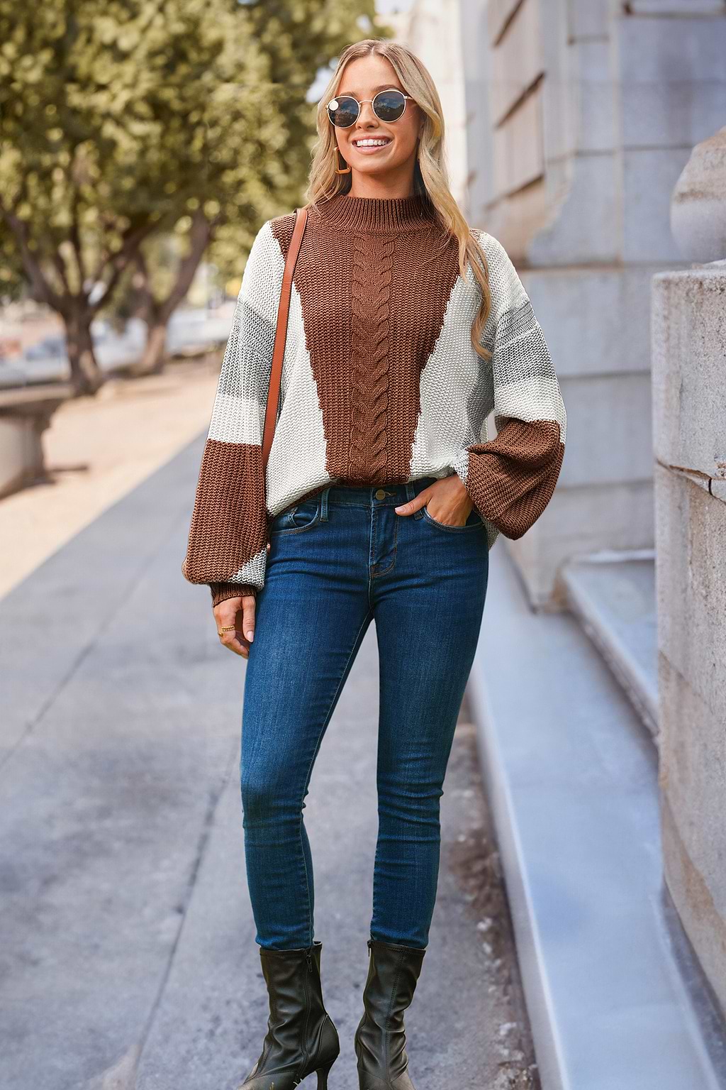 Pull en tricot torsadé à col roulé et manches longues