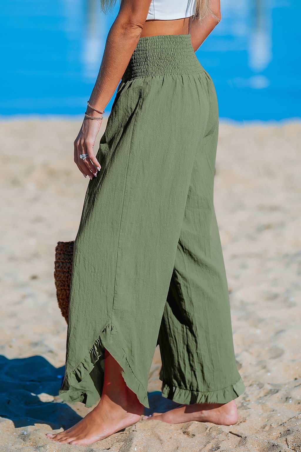 Pantalon en pur coton avec taille à smocks et jambe droite vert