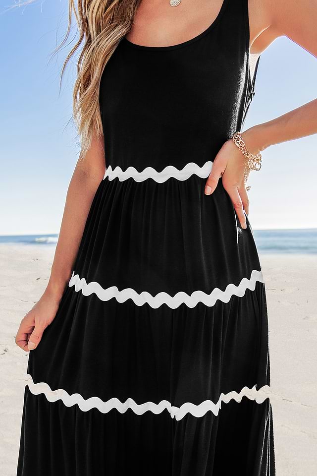 Black Scalloped Sleeveless Maxi Dress