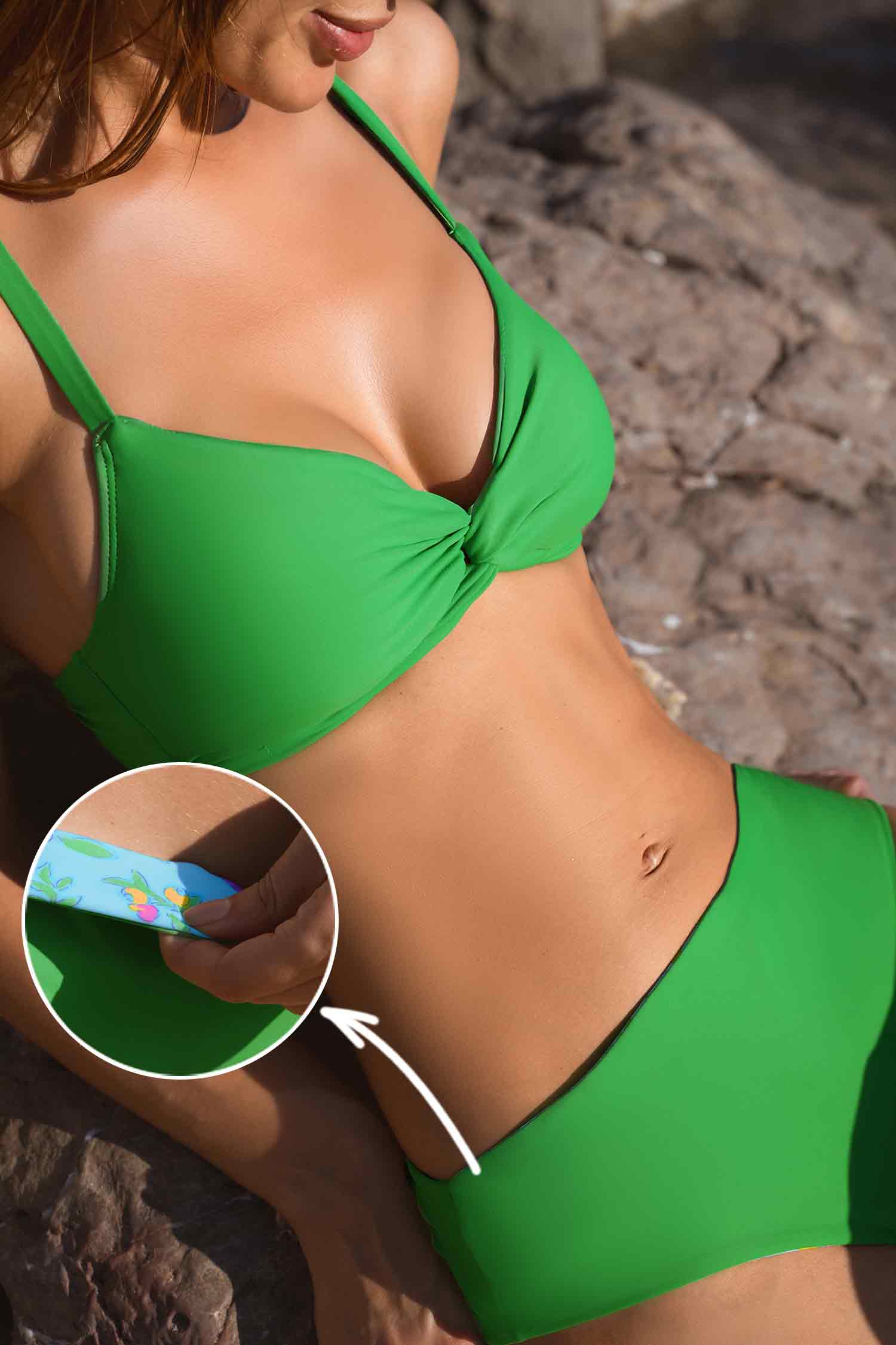 Bikini à jardin de couleurs et bas réversible