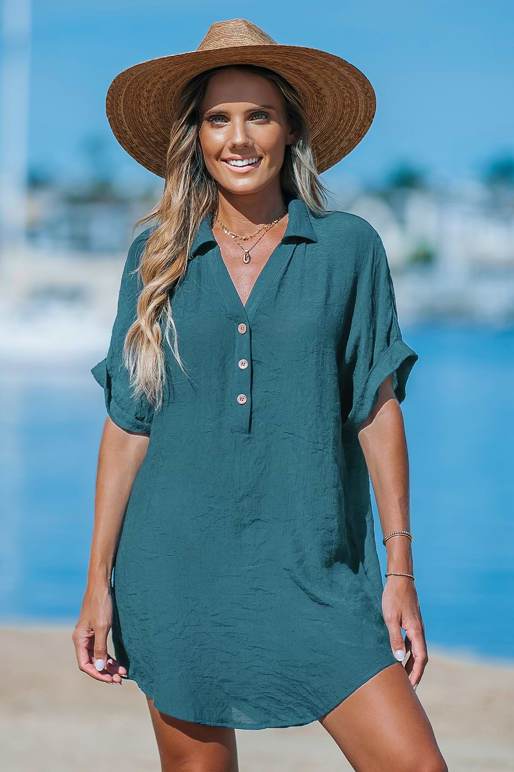 Blaues kurzärmeliges Mini-Strandkleid